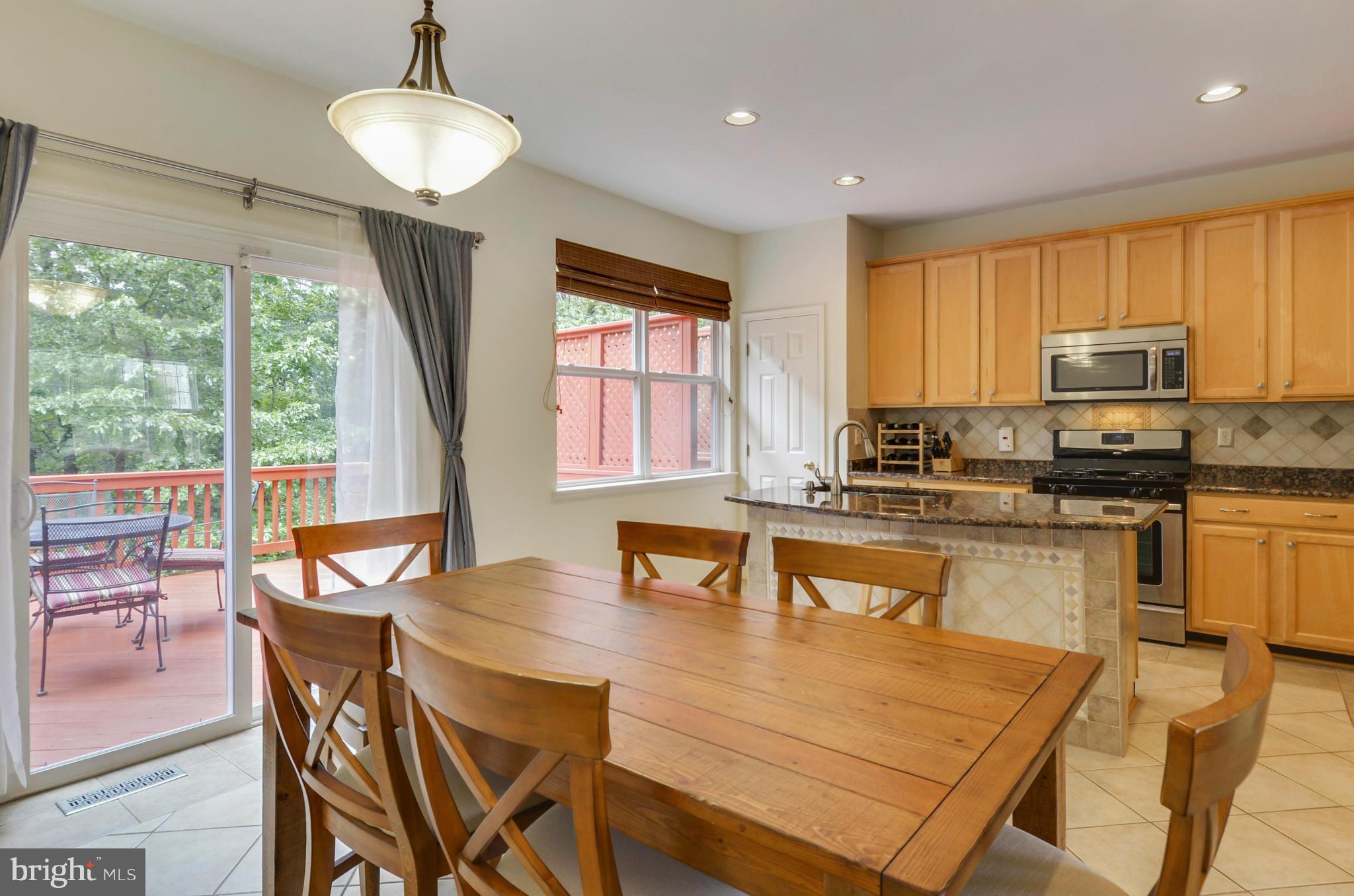 ISLAND CREEK - Residential