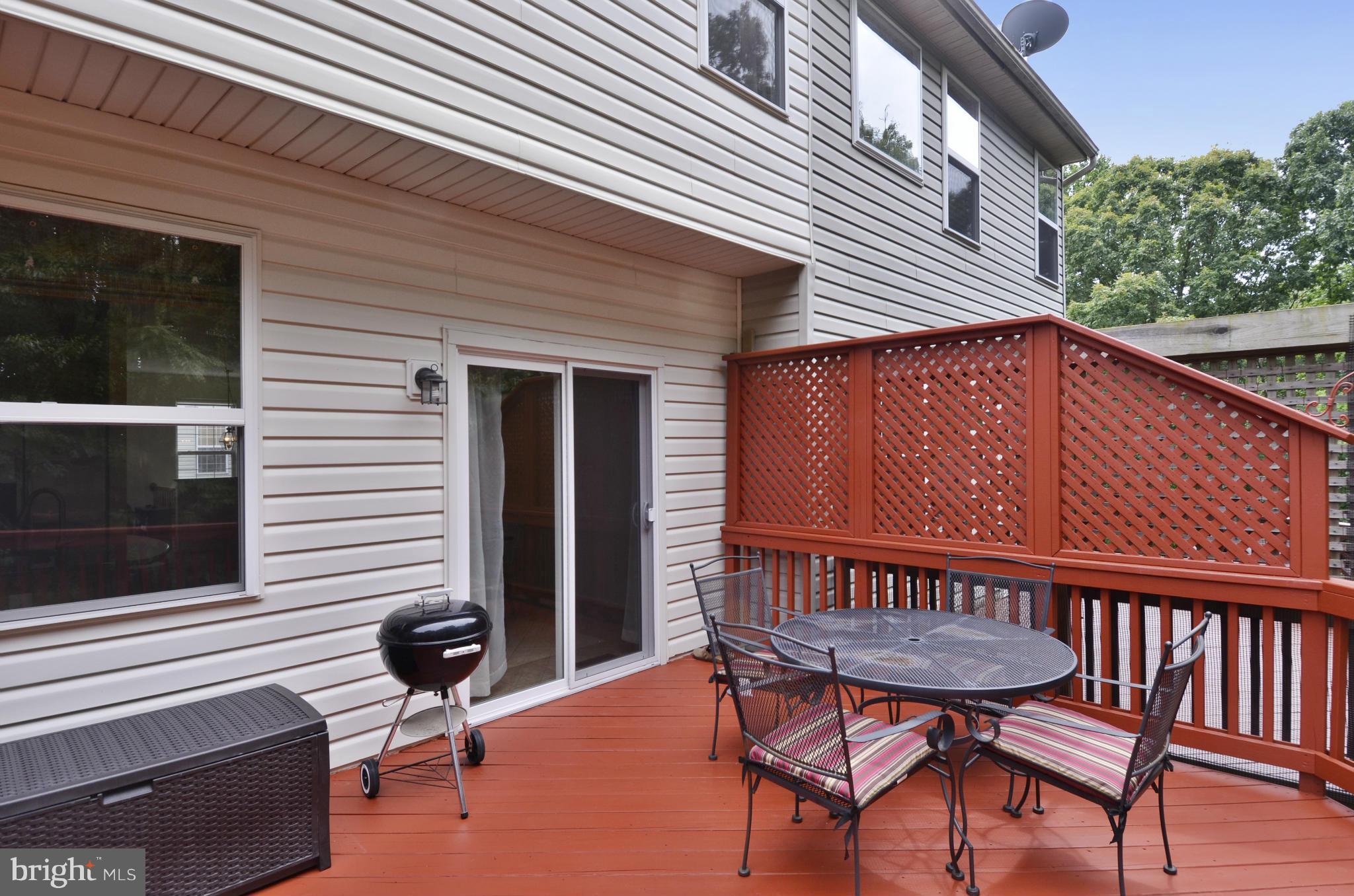 ISLAND CREEK - Residential