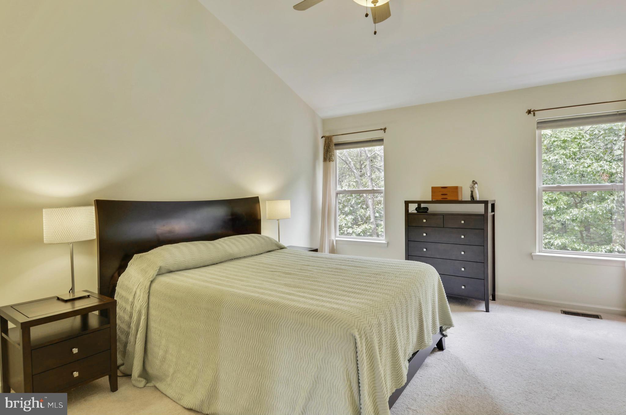 ISLAND CREEK - Residential