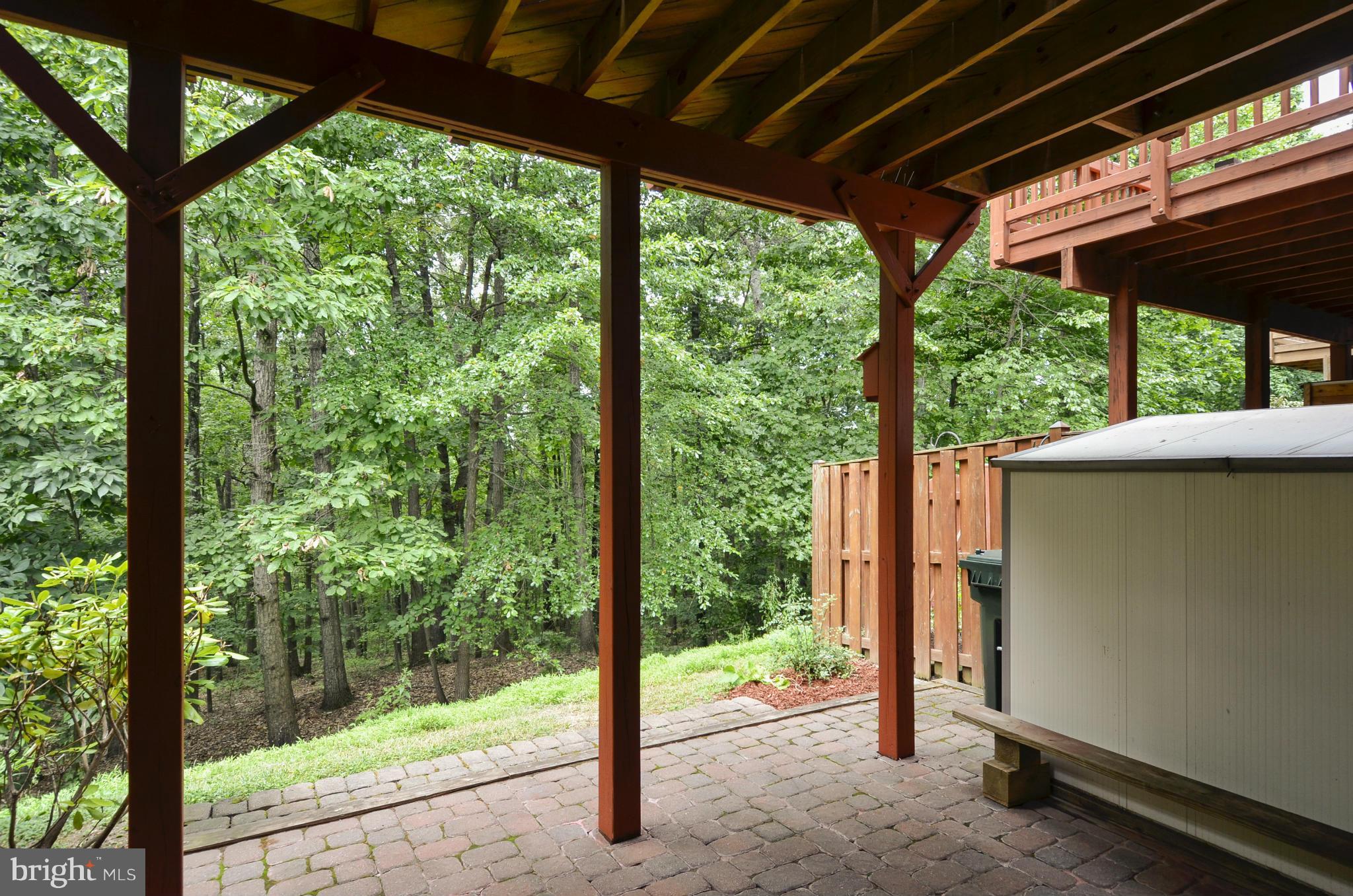 ISLAND CREEK - Residential