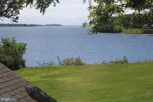 LARRIMORE'S POINT - Residential