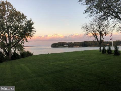 LARRIMORE'S POINT - Residential