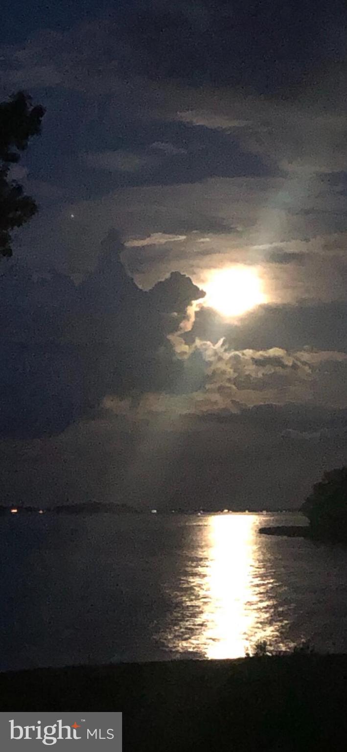 LARRIMORE'S POINT - Residential