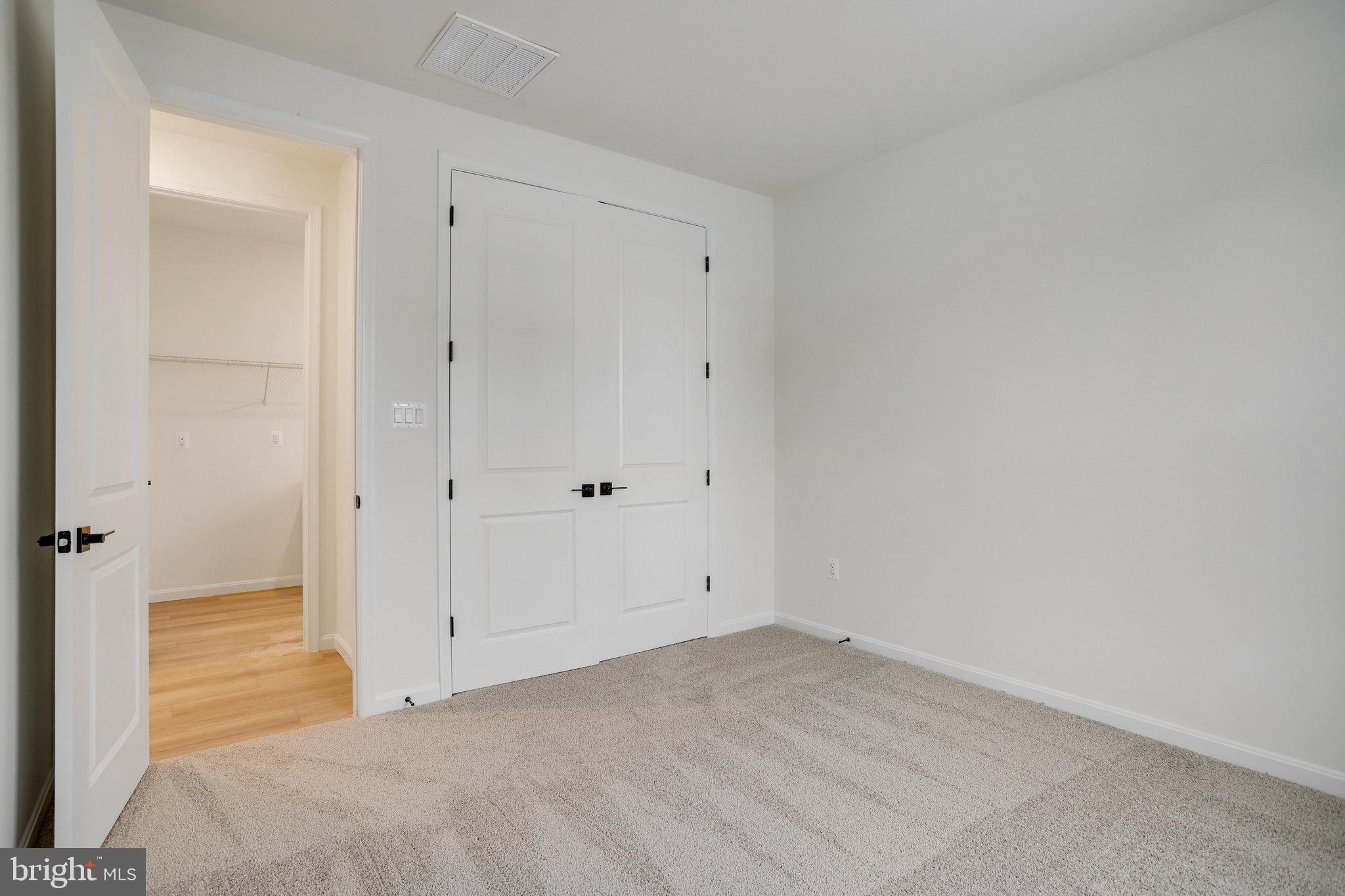 ELMWOOD FARM - Residential