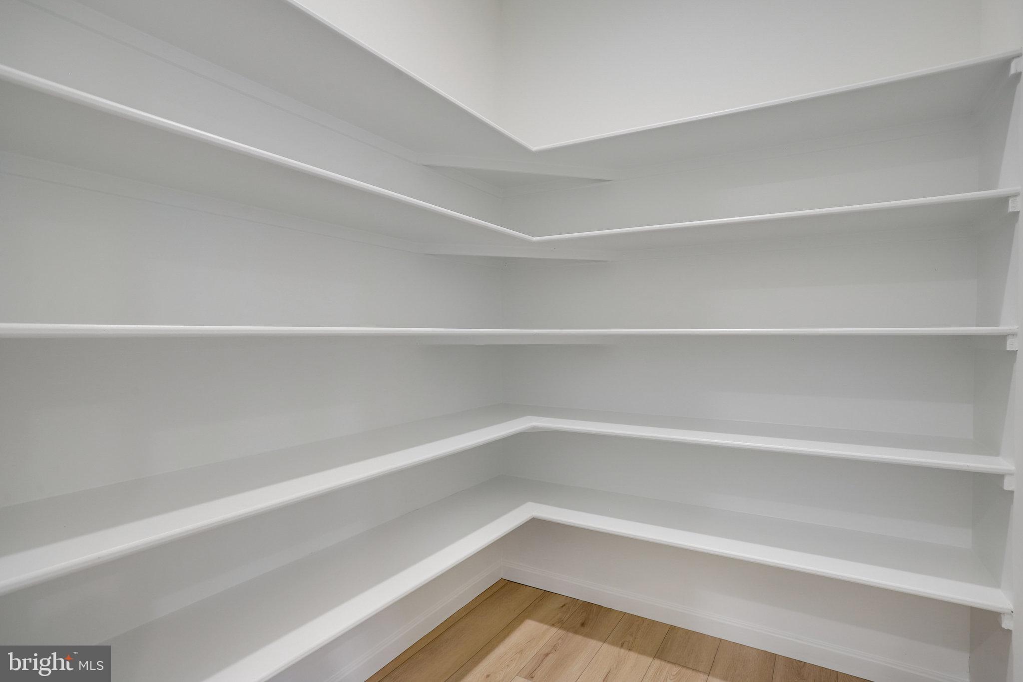 ELMWOOD FARM - Residential