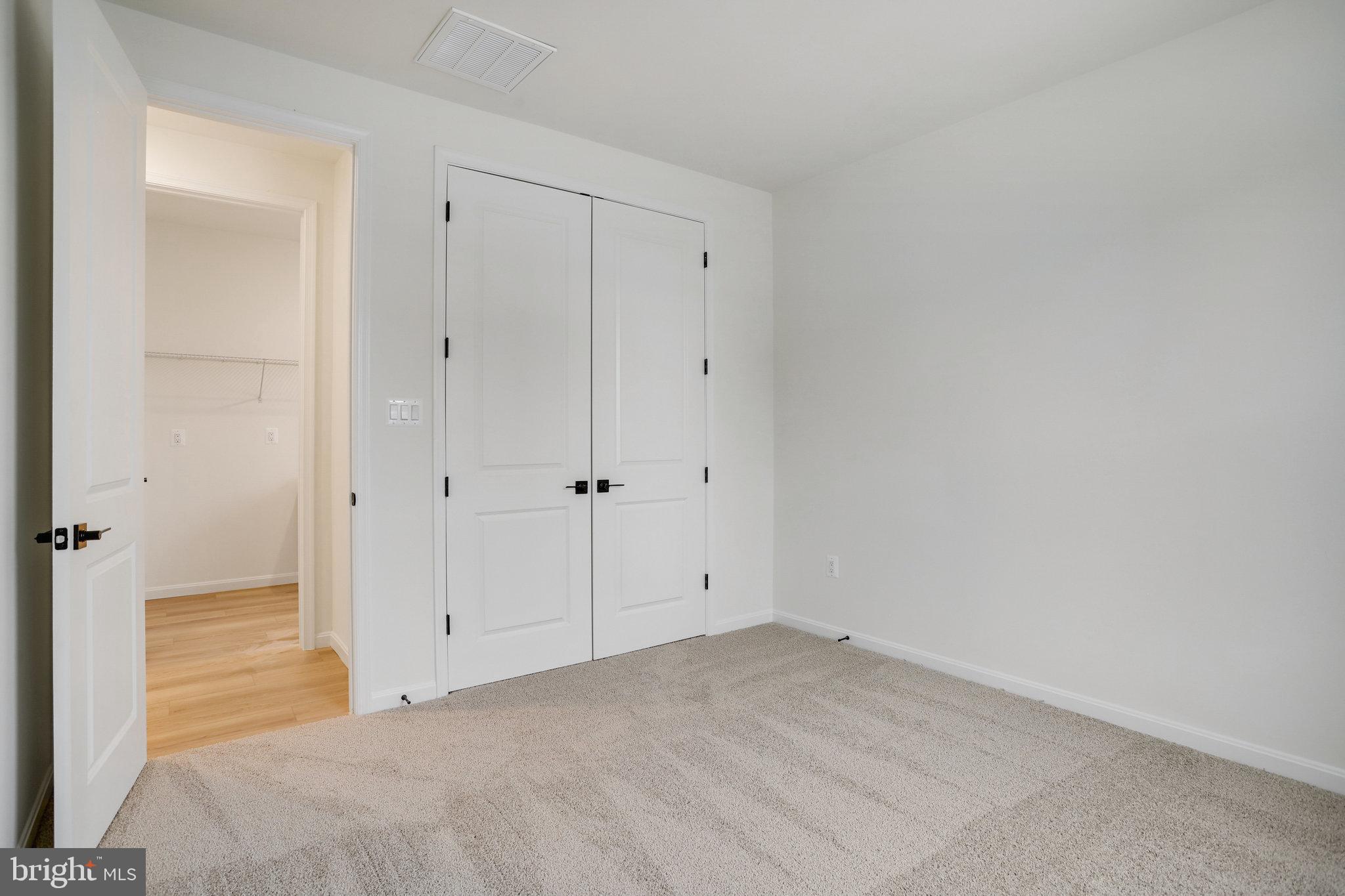 ELMWOOD FARM - Residential