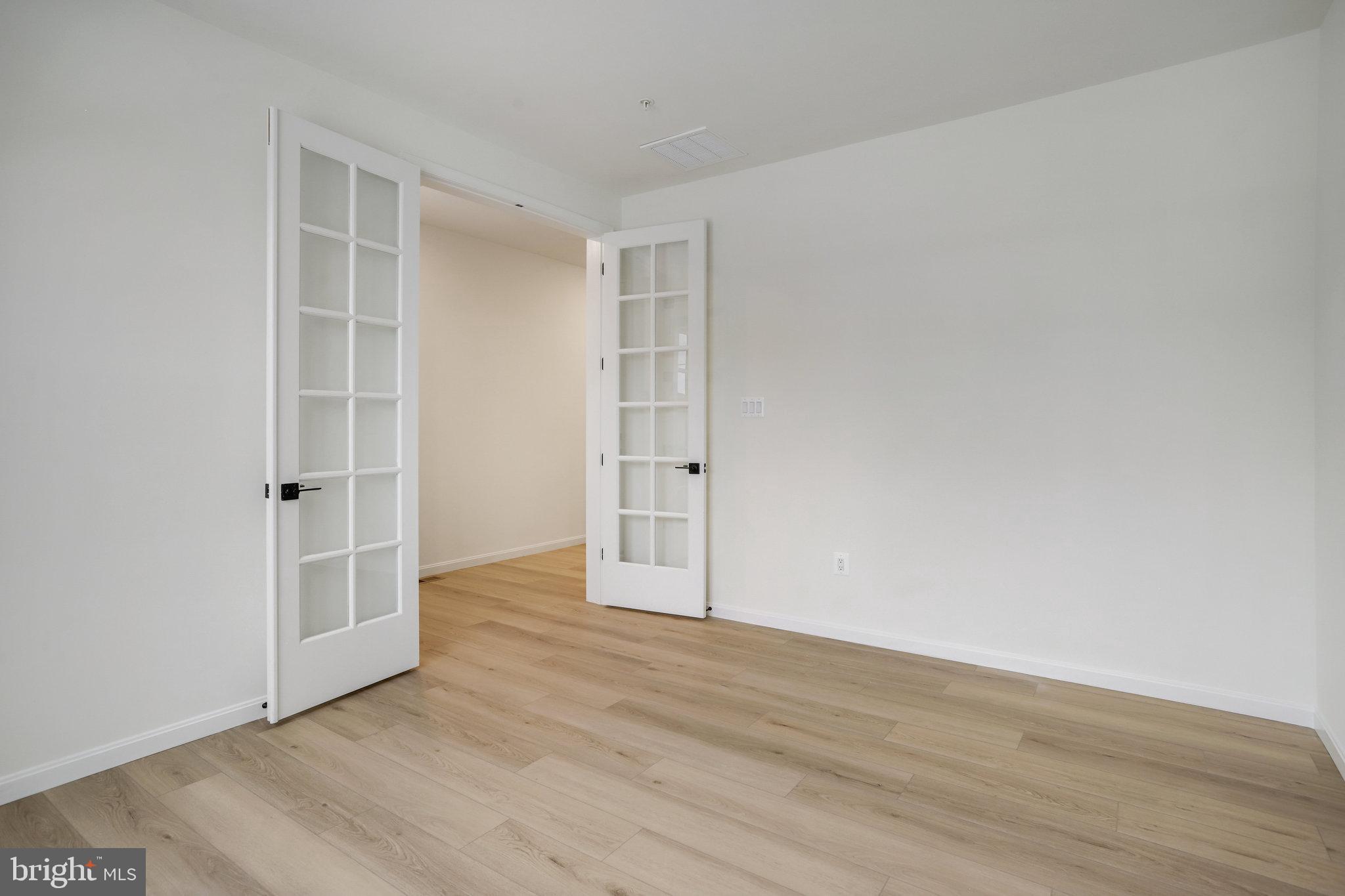 ELMWOOD FARM - Residential