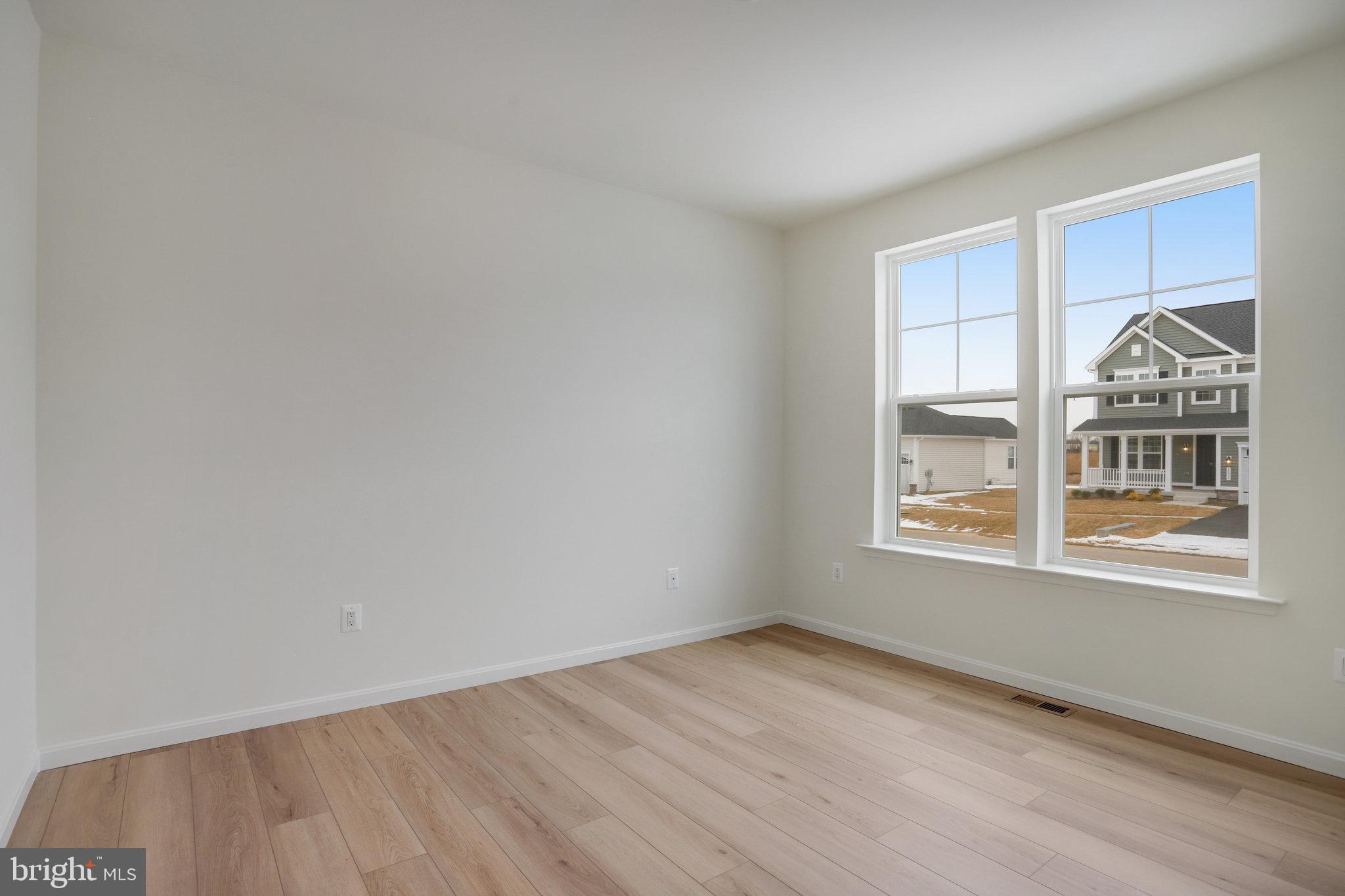 ELMWOOD FARM - Residential