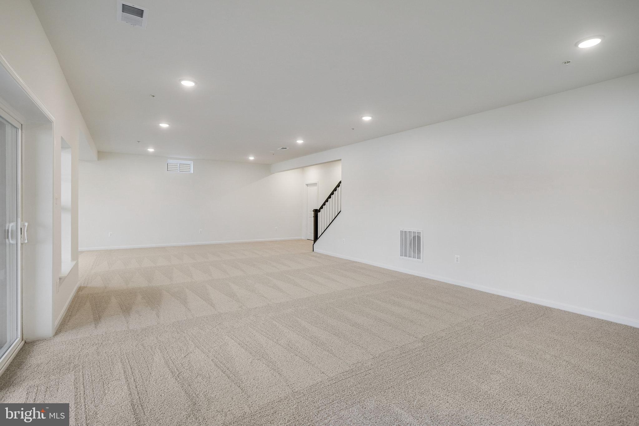 ELMWOOD FARM - Residential