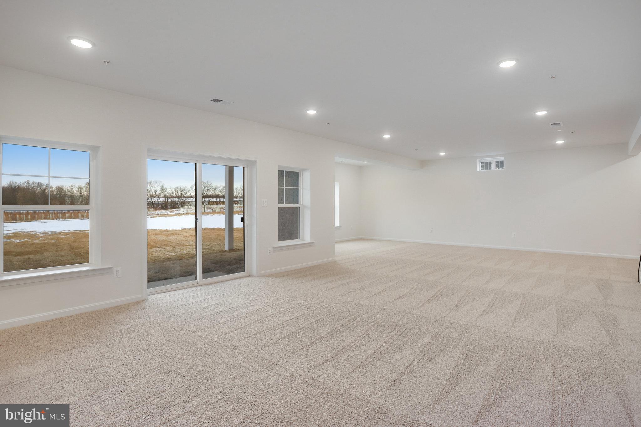 ELMWOOD FARM - Residential