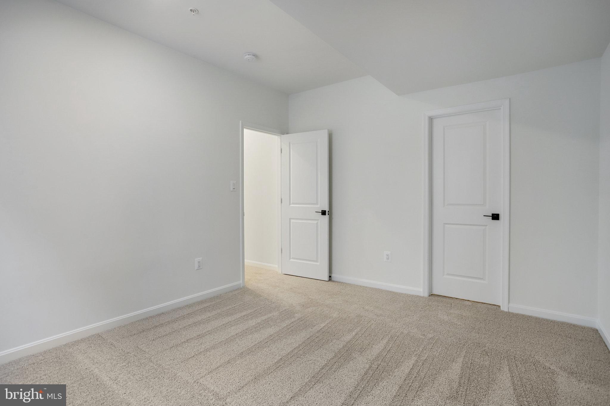 ELMWOOD FARM - Residential