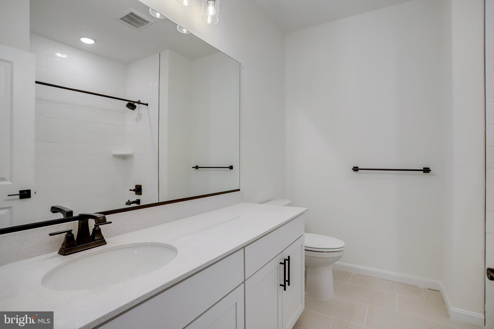 ELMWOOD FARM - Residential