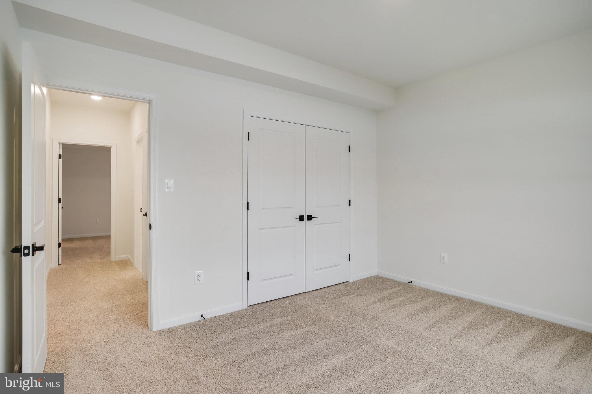 ELMWOOD FARM - Residential