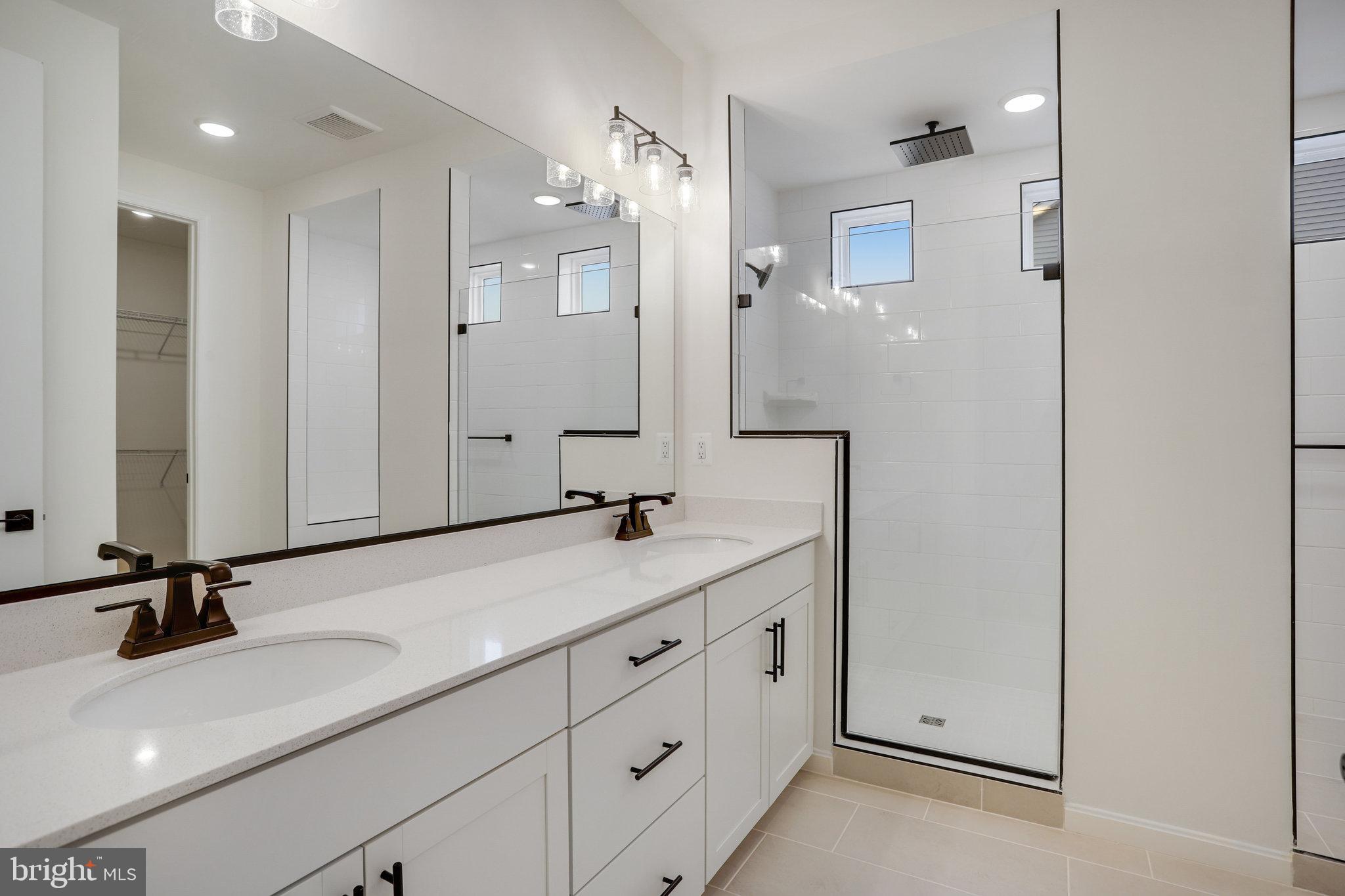 ELMWOOD FARM - Residential