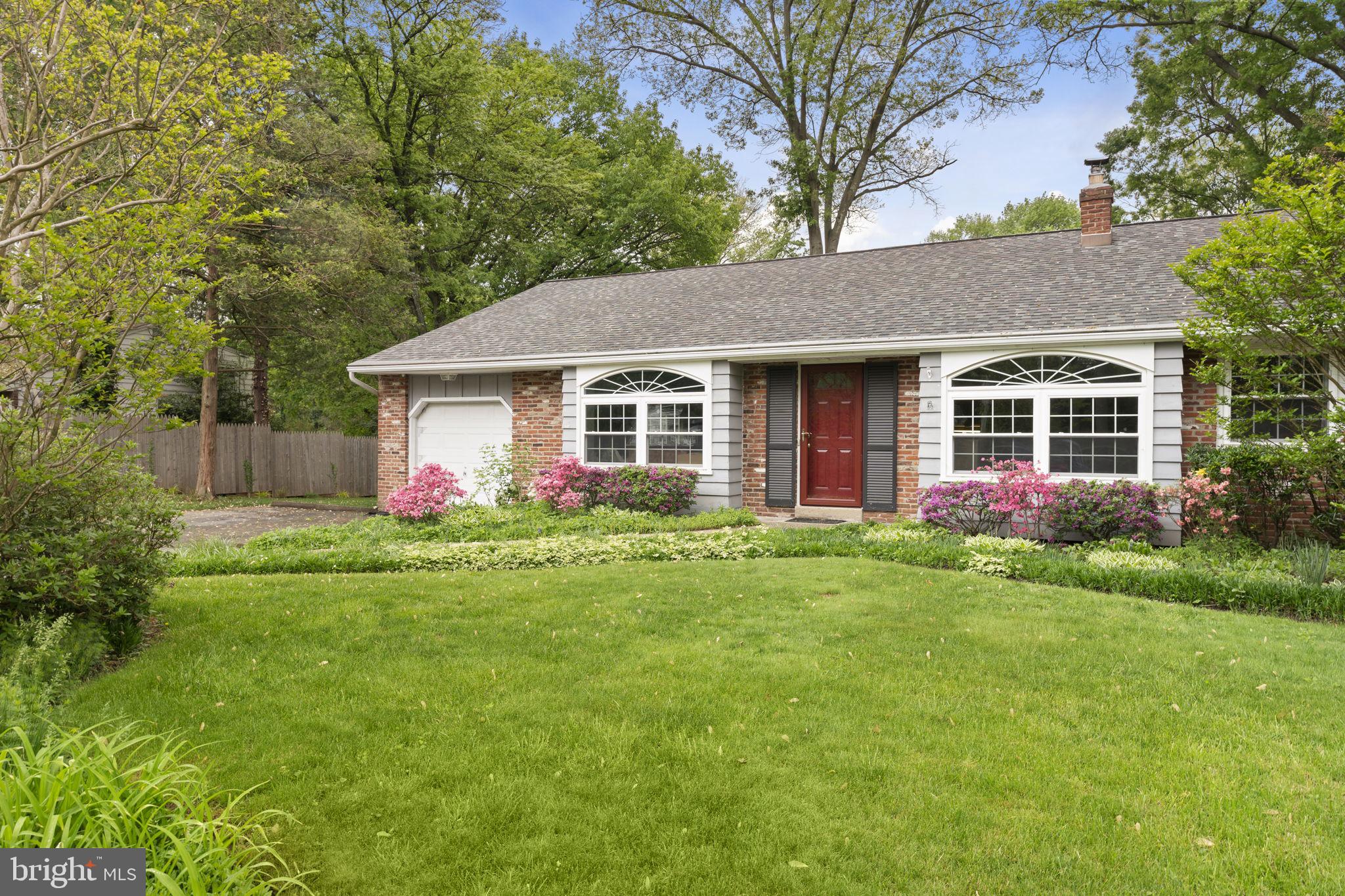 2732 LANTERN LANE