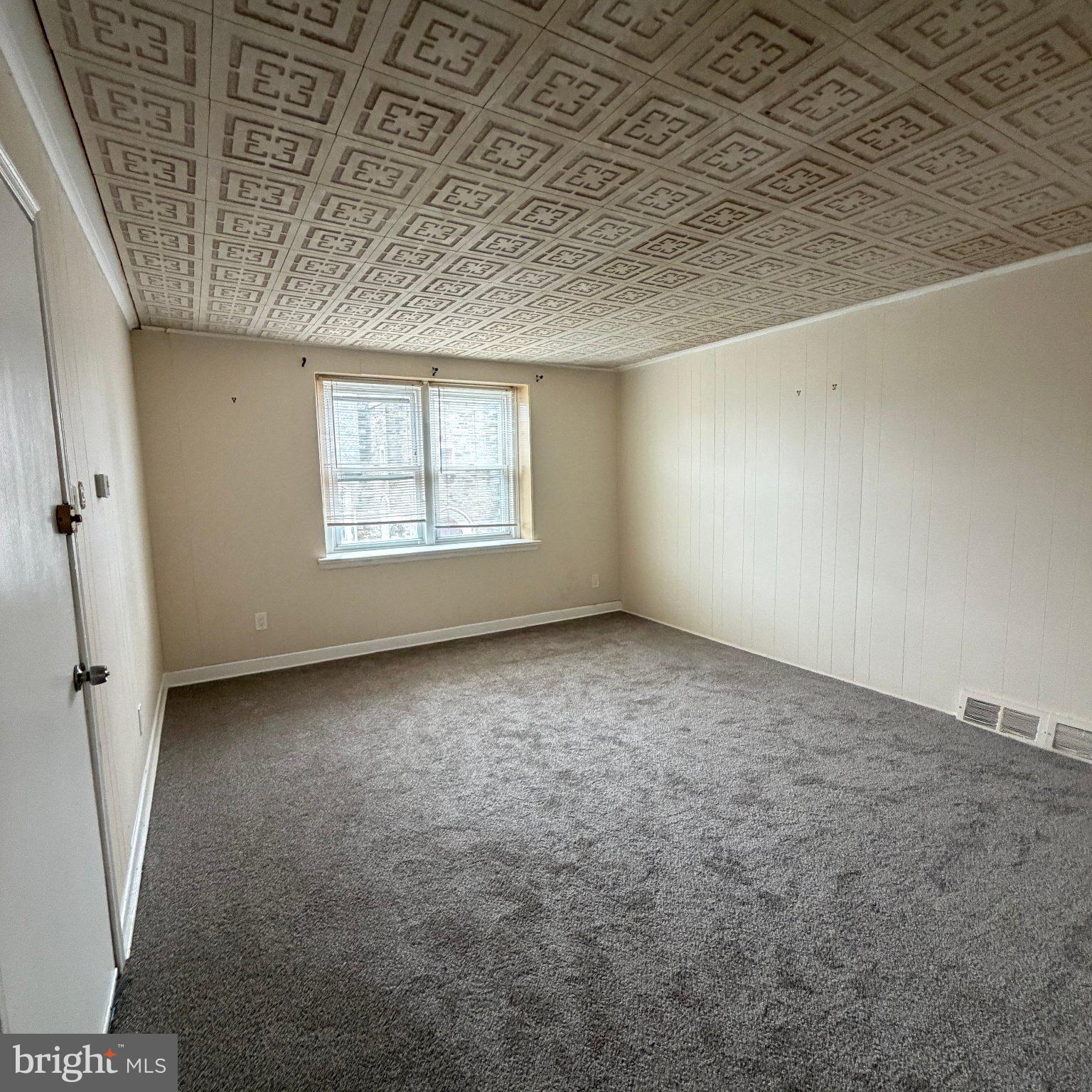 1320 W NEDRO AVENUE