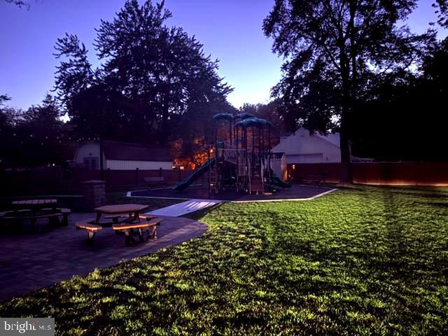 MANHATTAN BEACH - Residential