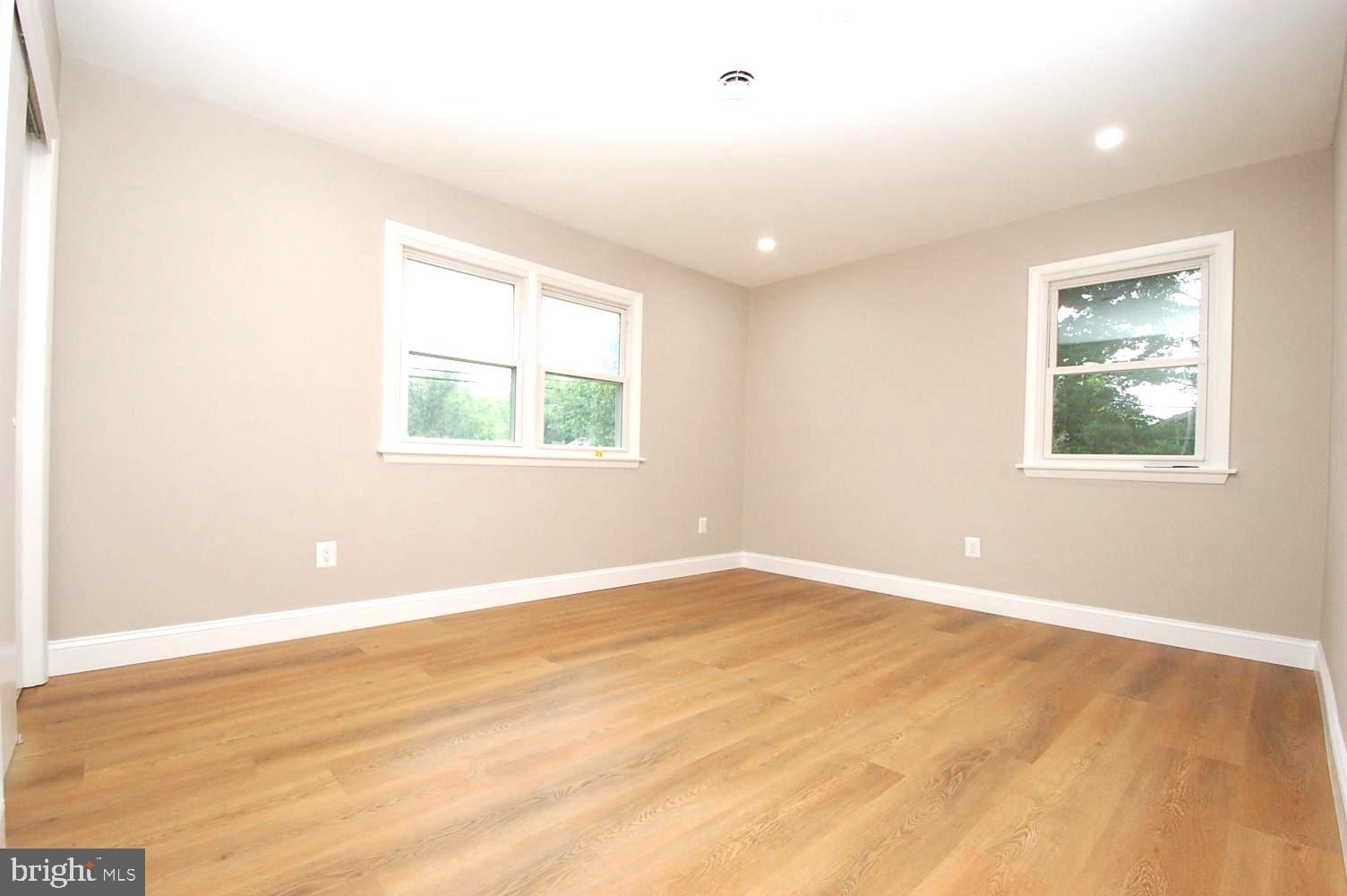 MANHATTAN BEACH - Residential