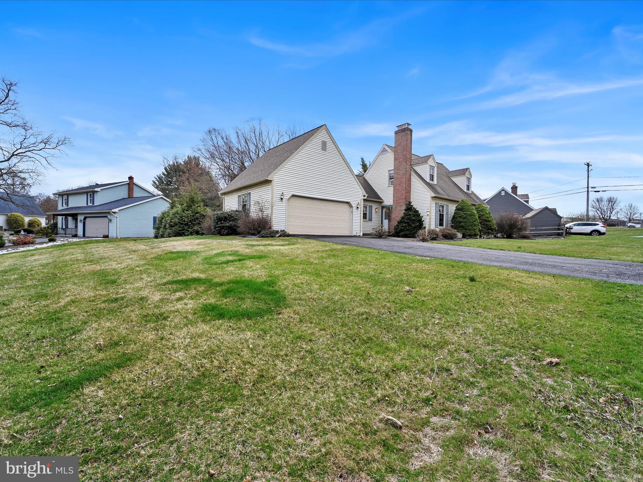 3 BROAD WING DRIVE