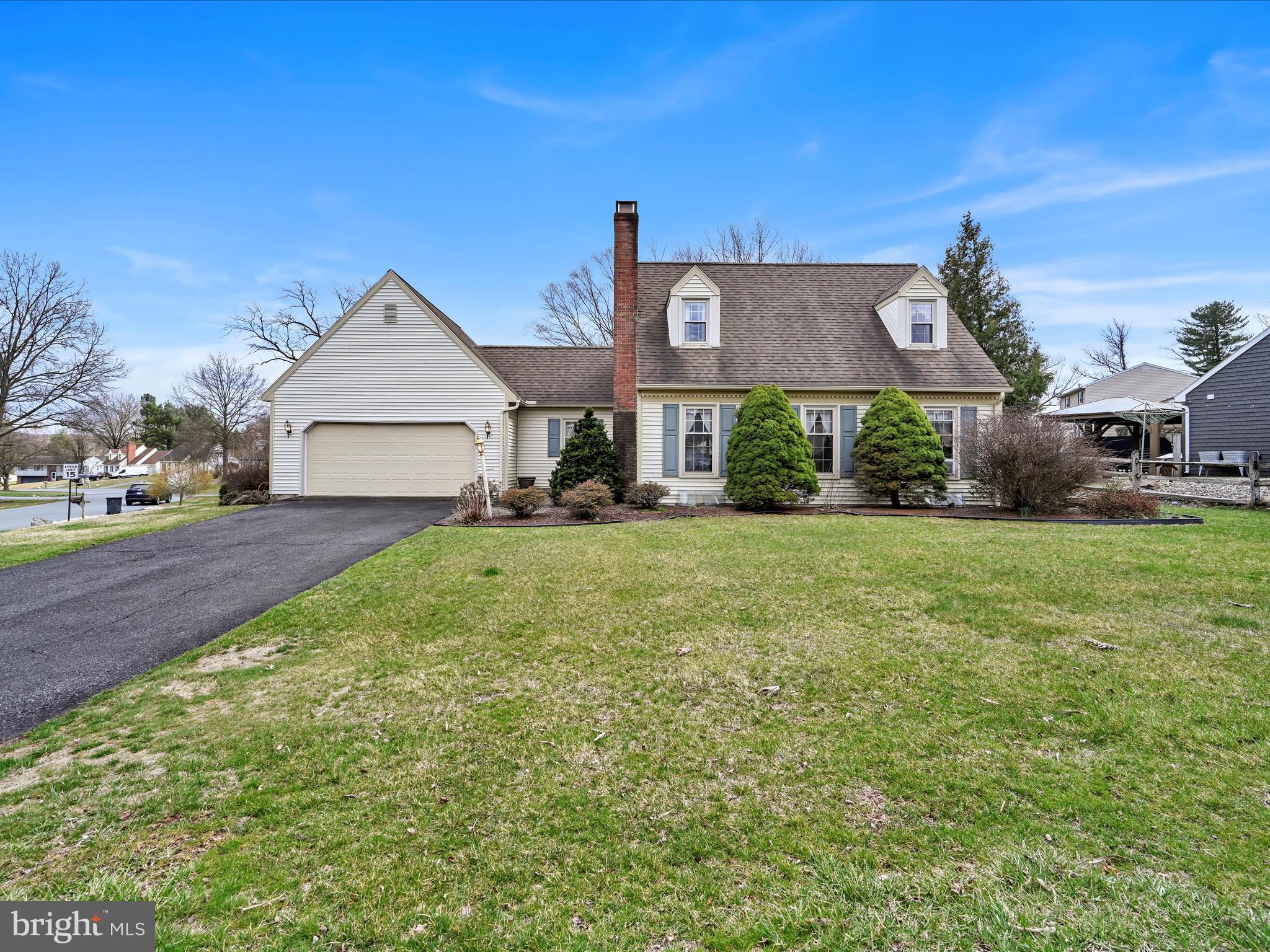 3 BROAD WING DRIVE