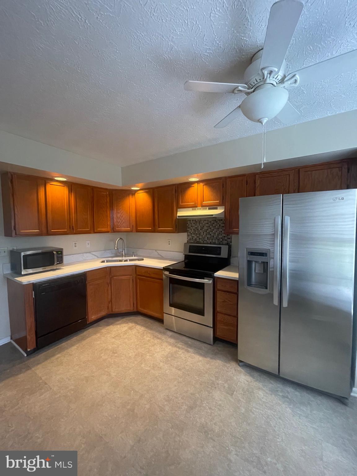 FOUNTAIN GLEN - Residential Lease