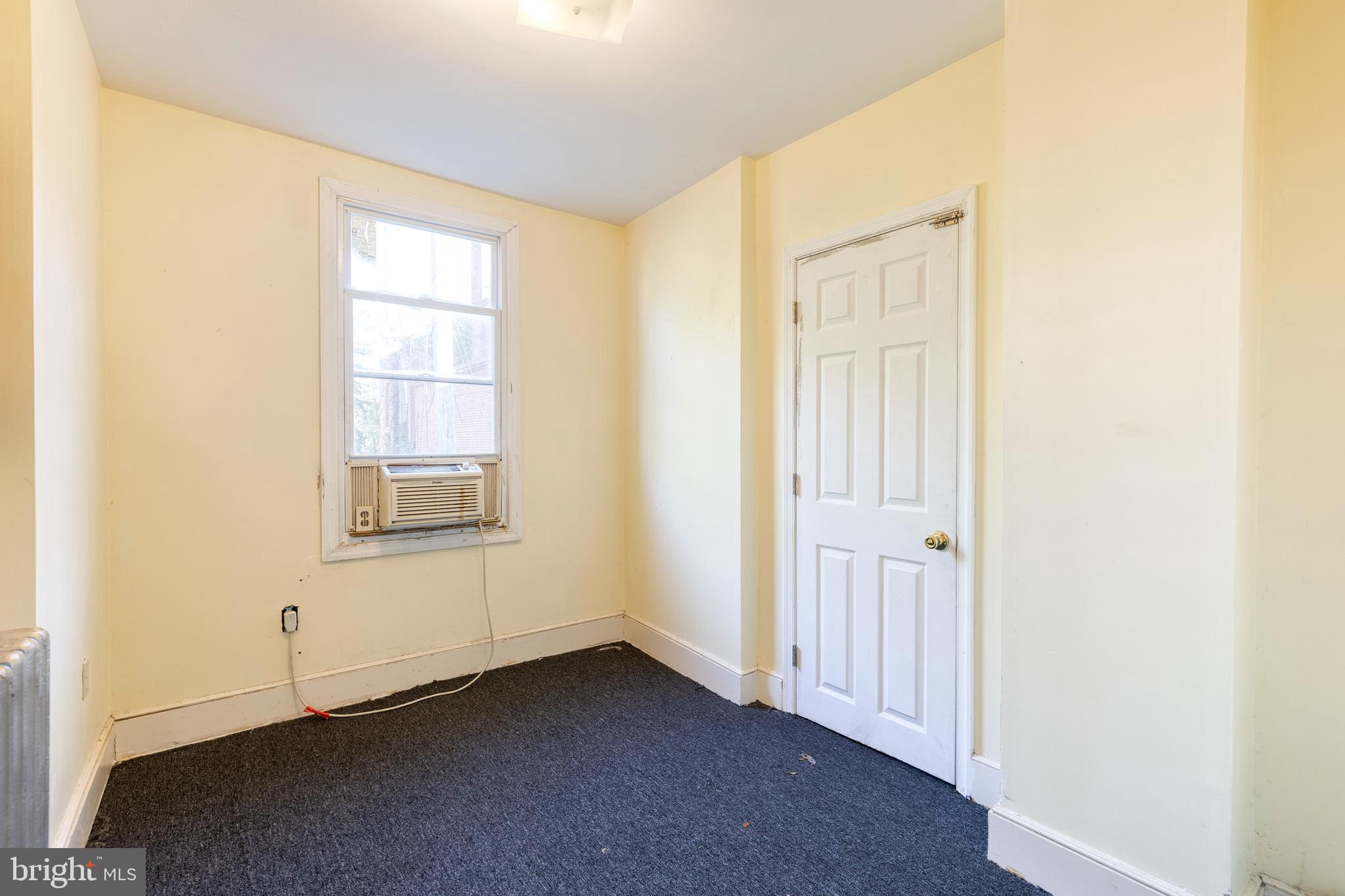 MILL HILL - Residential