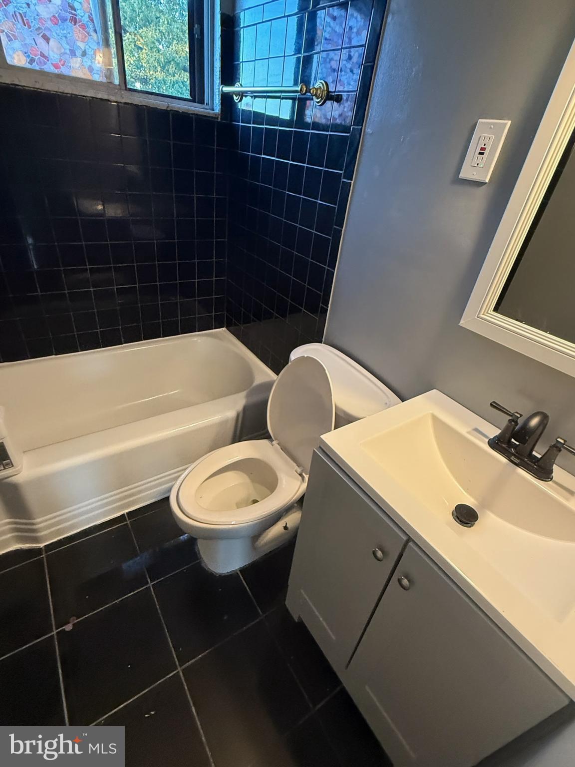 IVERSON VILLAGE CONDO - Residential Lease