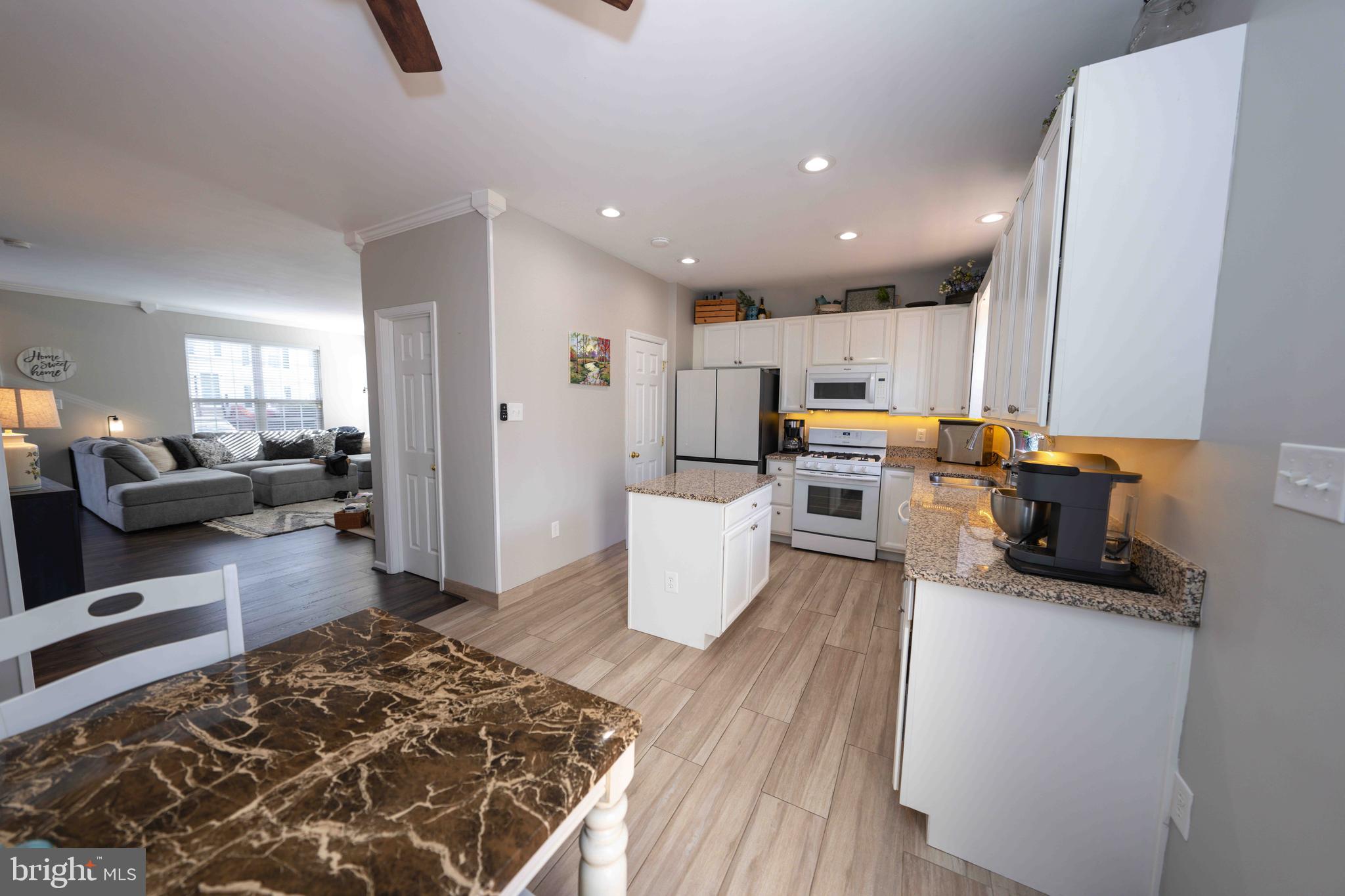 VILLAGES AT SAYBROOKE - Residential