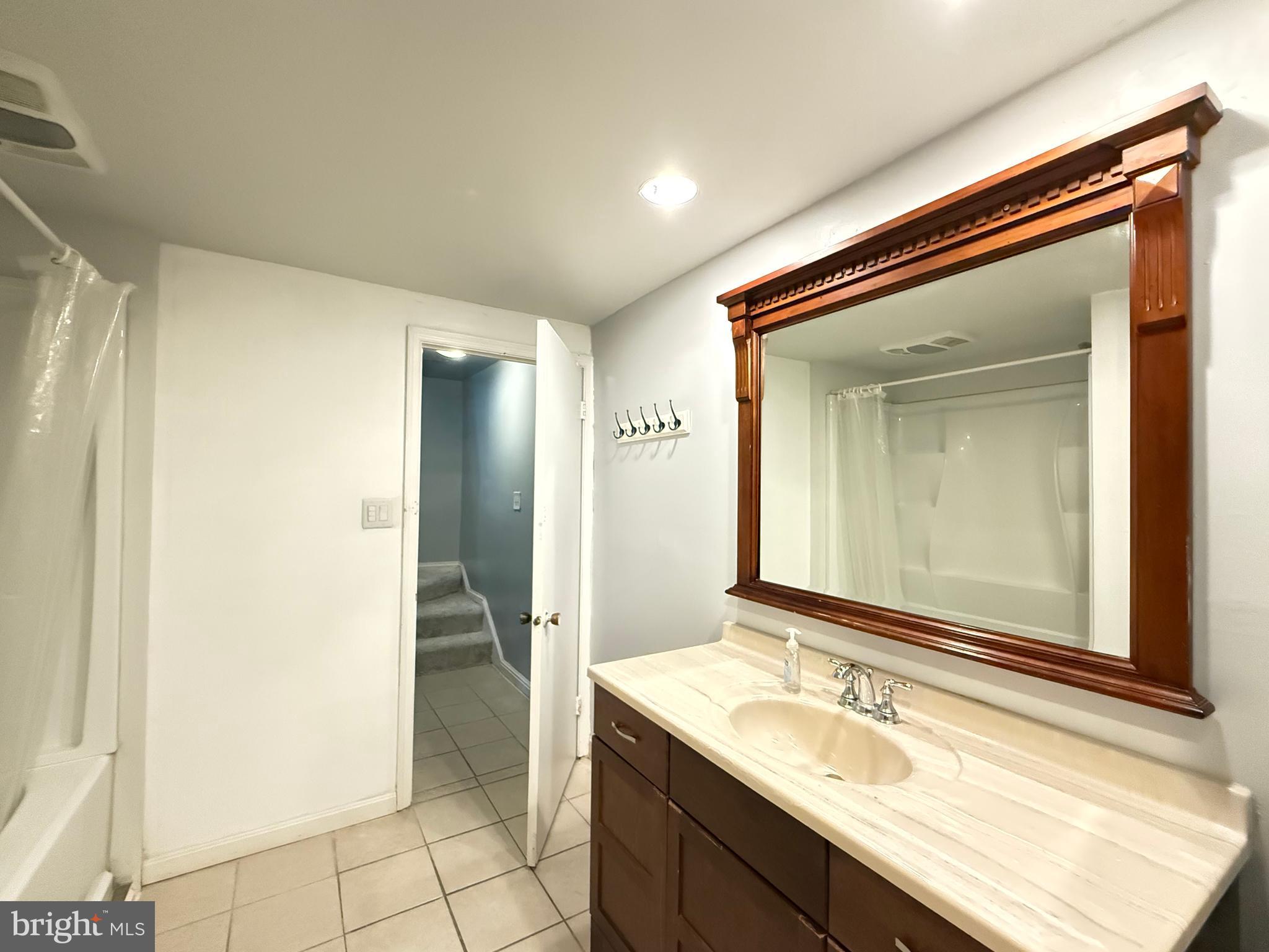 COLLEGE PARK - Residential