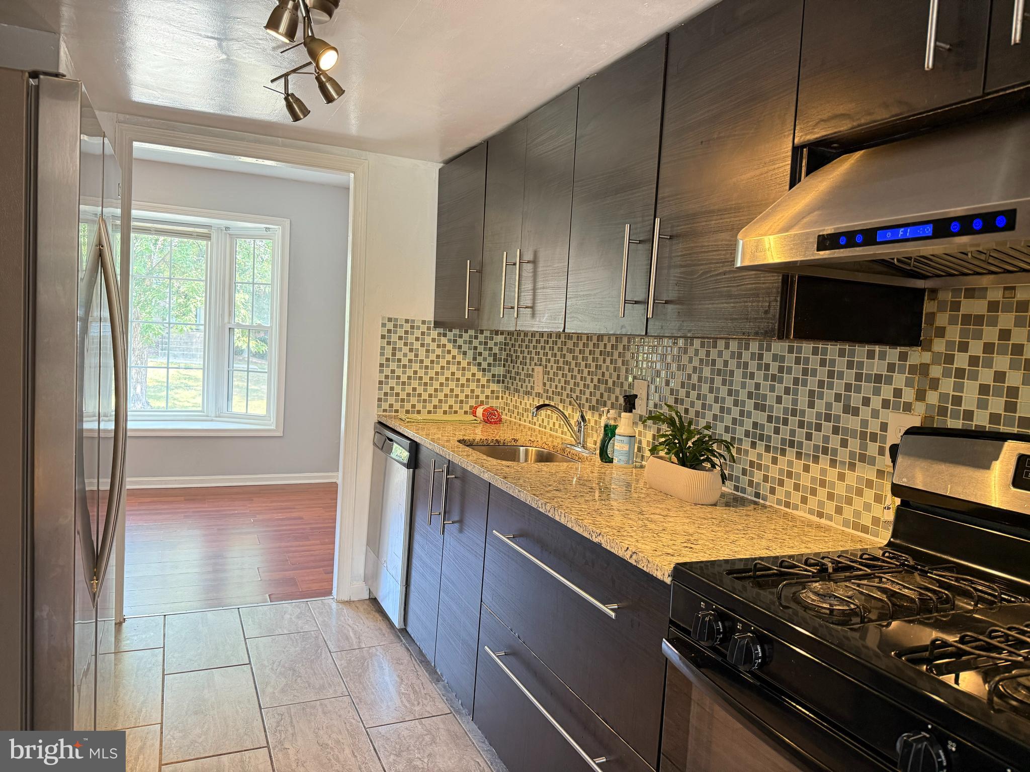 COLLEGE PARK - Residential