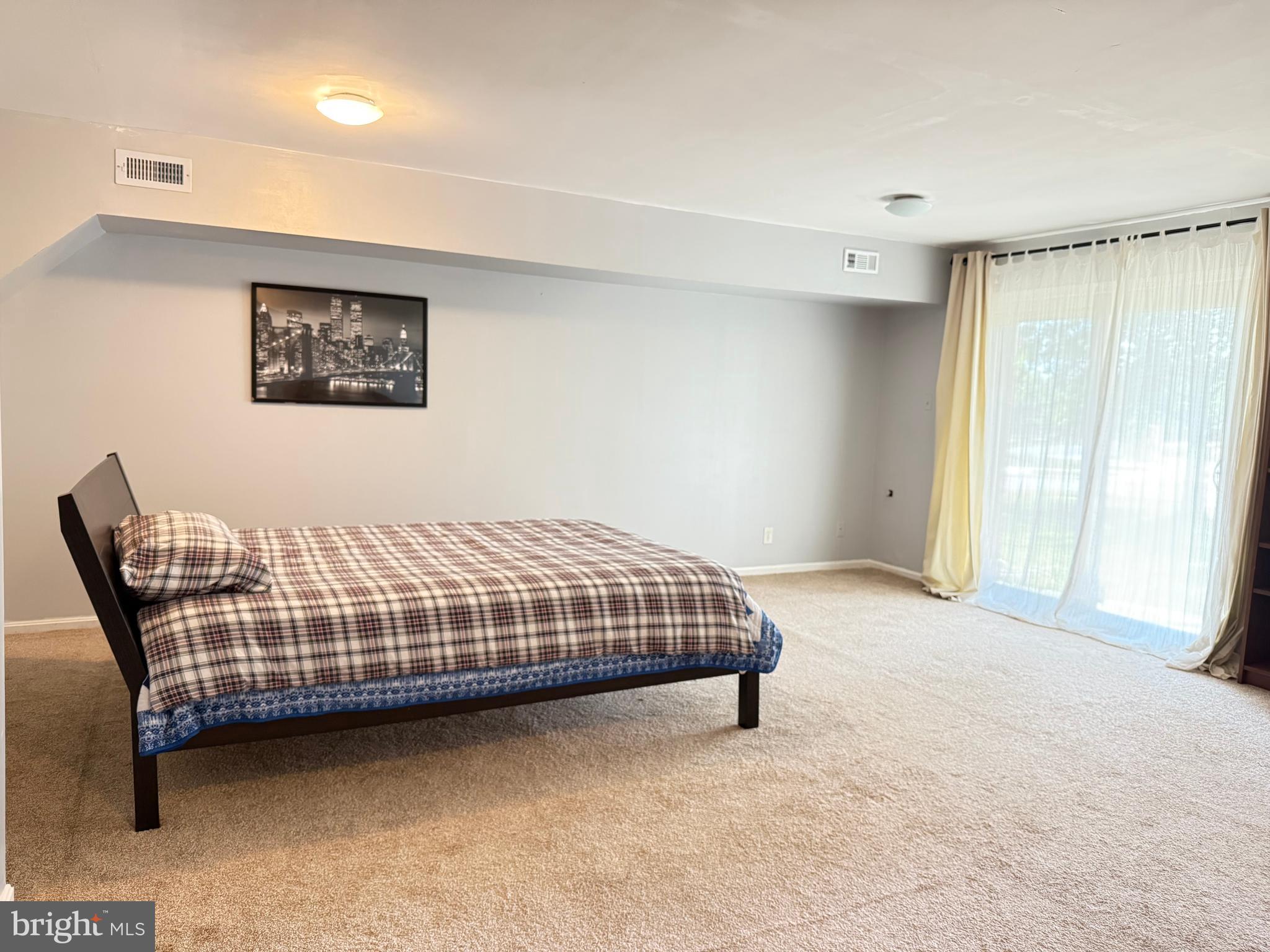 COLLEGE PARK - Residential