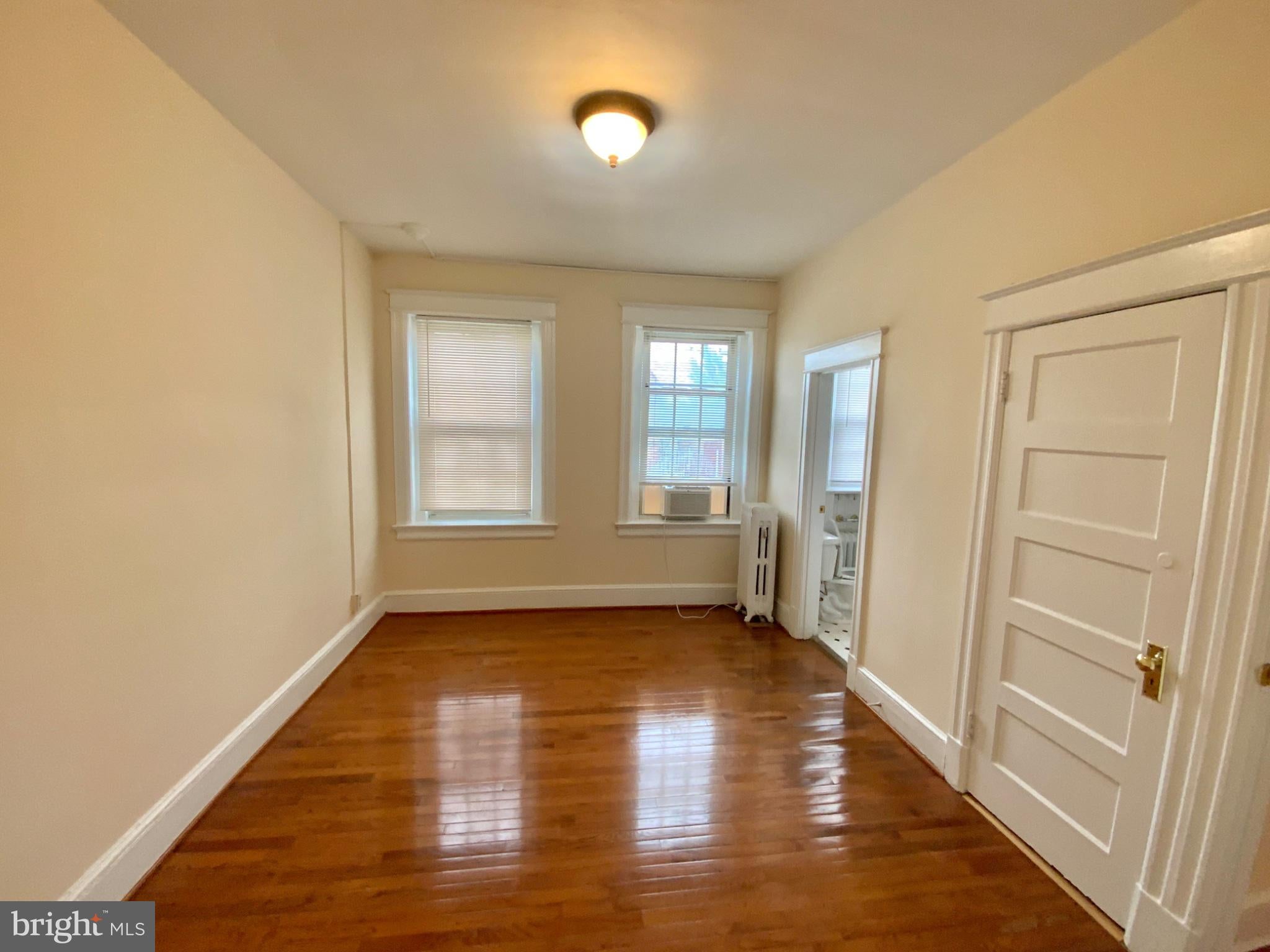1833 S S STREET NW 40