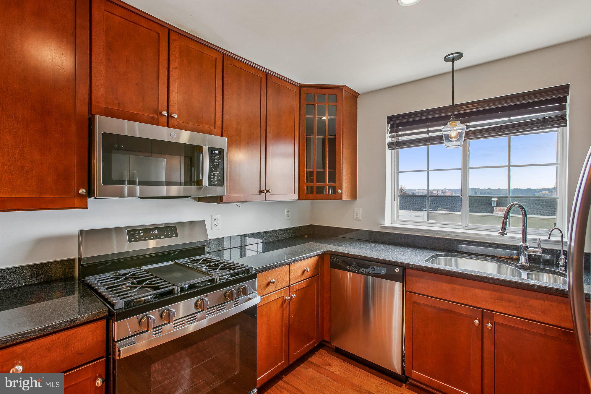 WEST VILLAGE OF SHIRLINGTON - Residential Lease