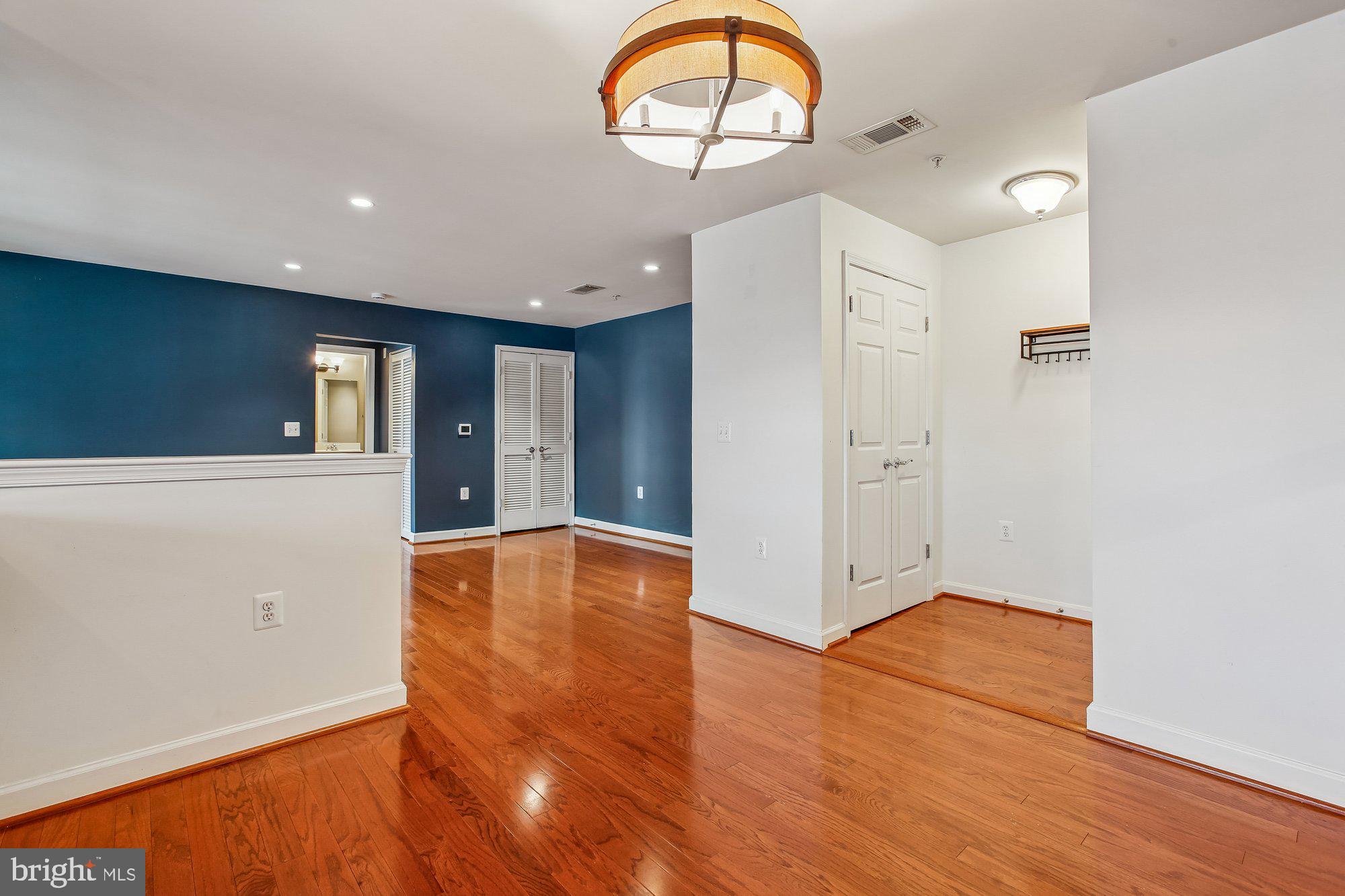 WEST VILLAGE OF SHIRLINGTON - Residential Lease