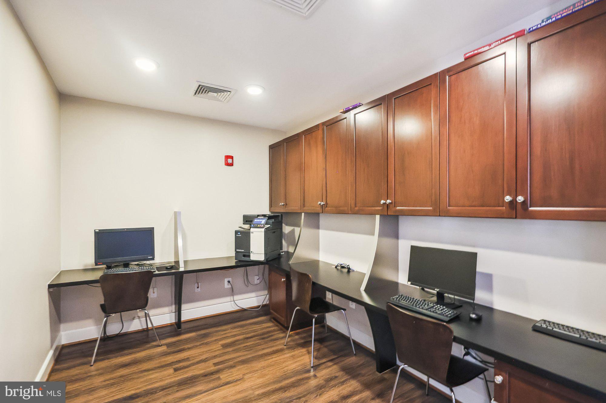 WEST VILLAGE OF SHIRLINGTON - Residential Lease