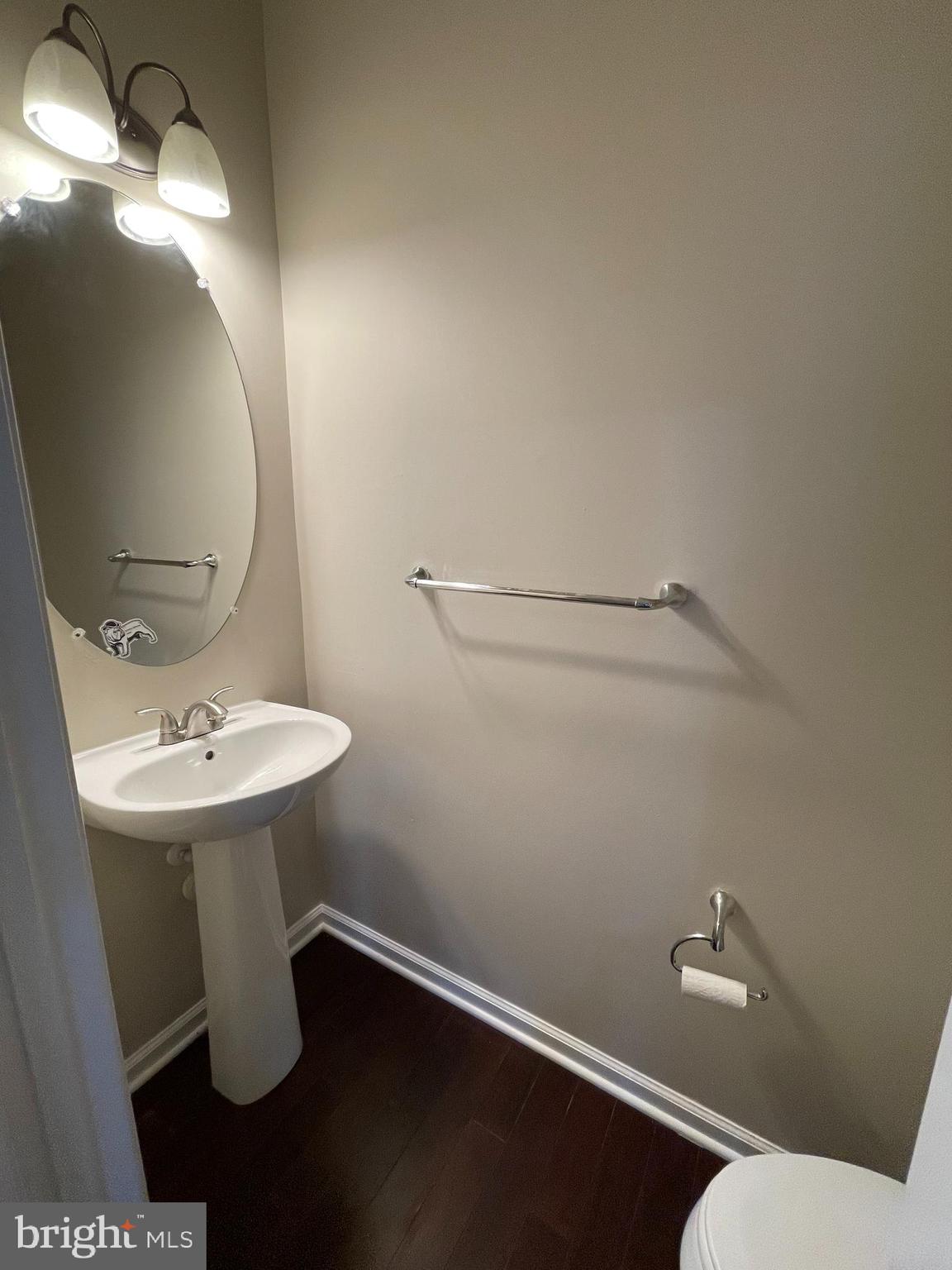 OXFORD SQUARE - Residential Lease