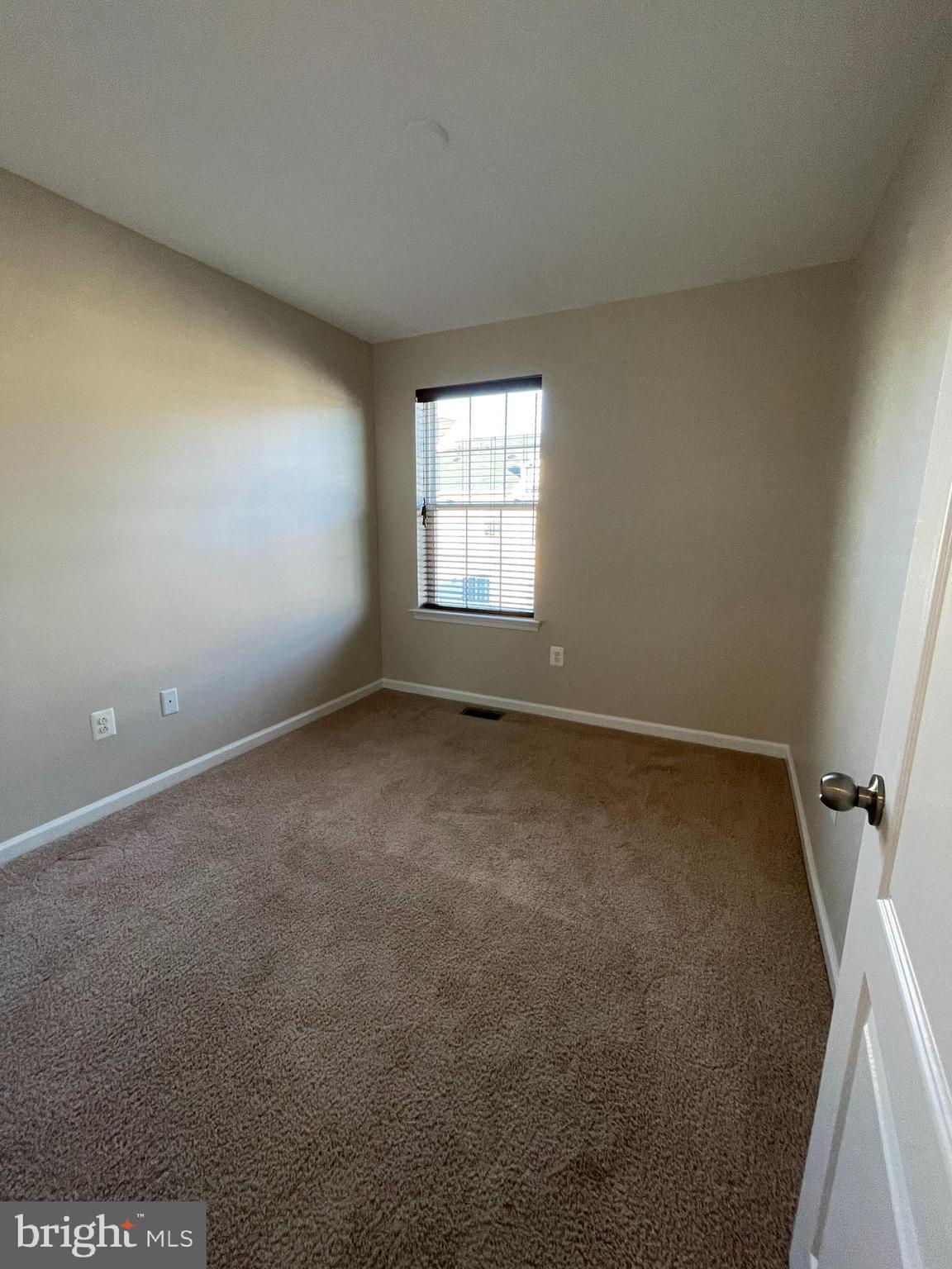 OXFORD SQUARE - Residential Lease