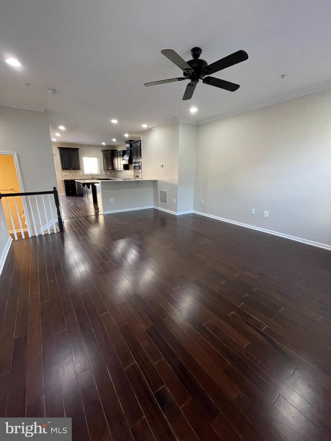 OXFORD SQUARE - Residential Lease