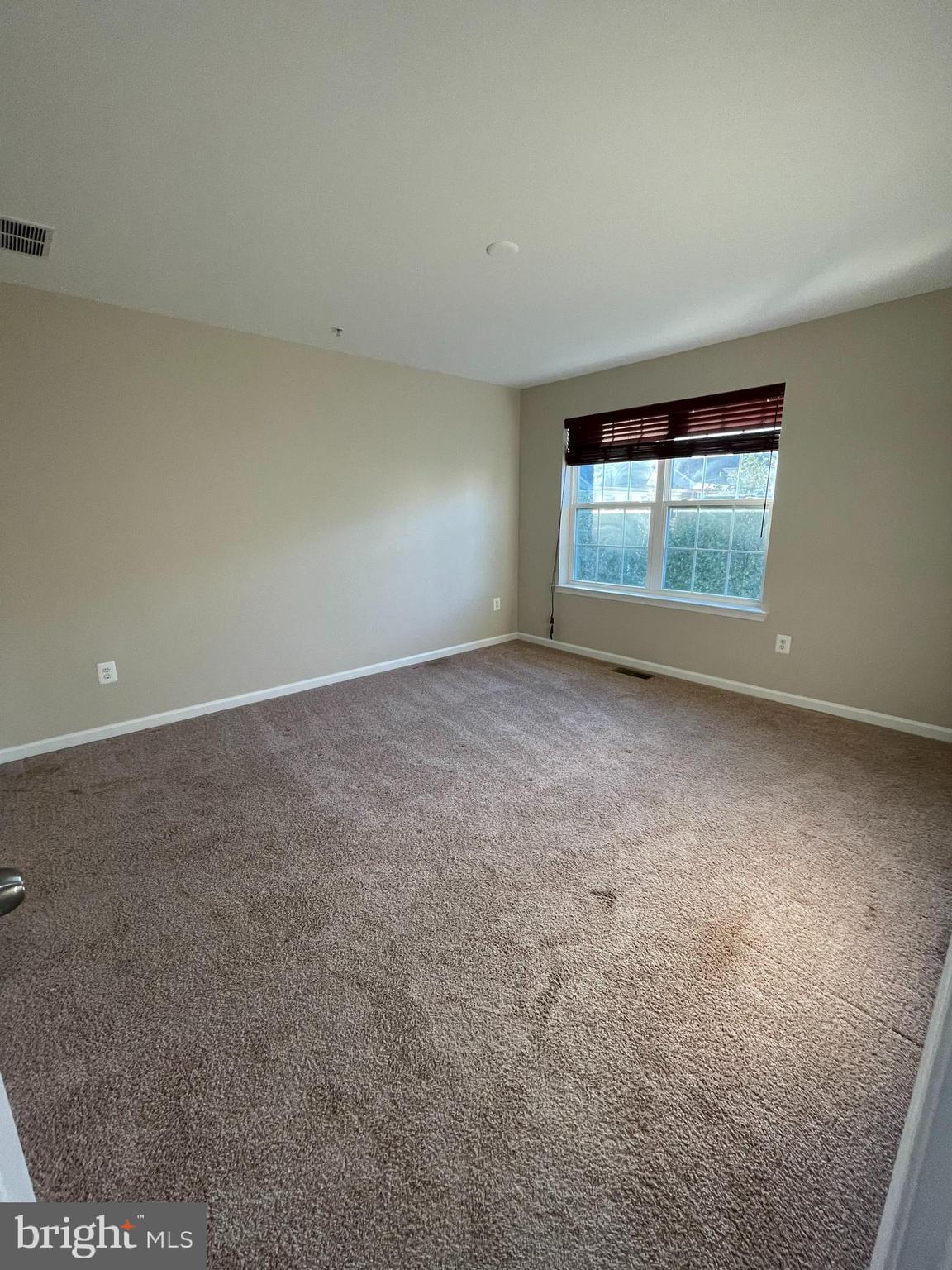 OXFORD SQUARE - Residential Lease