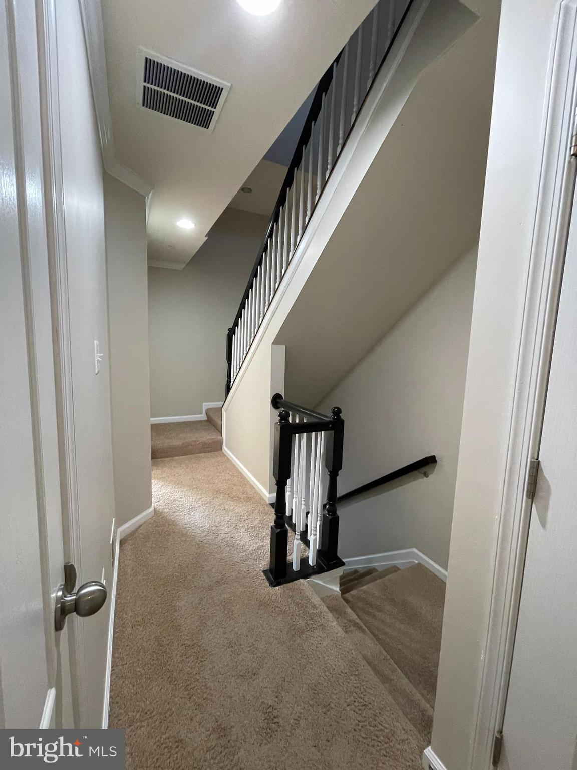 OXFORD SQUARE - Residential Lease