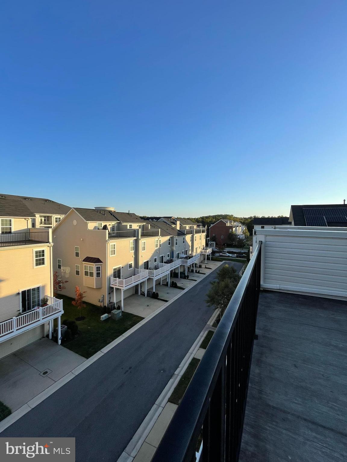 OXFORD SQUARE - Residential Lease