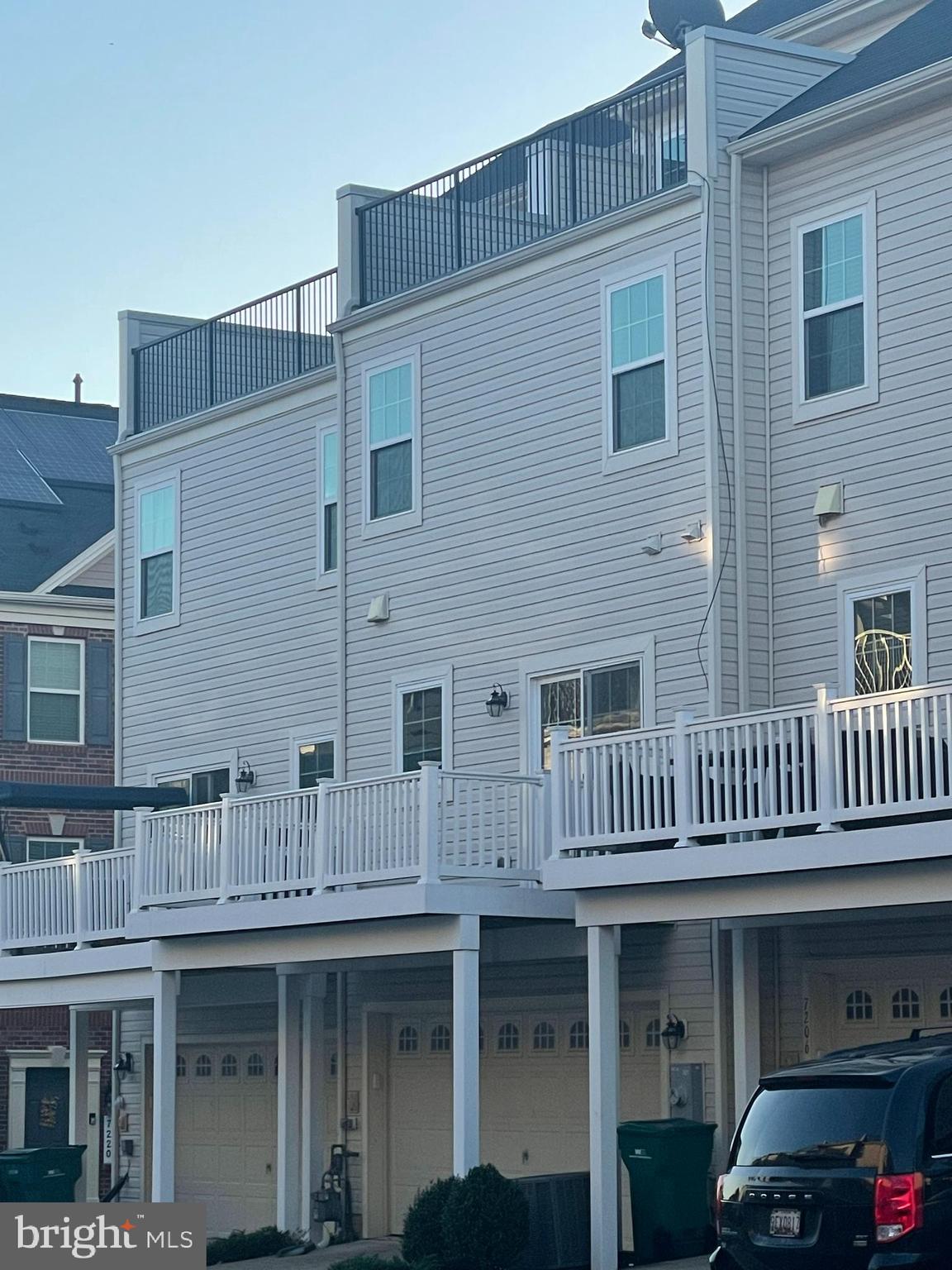 OXFORD SQUARE - Residential Lease