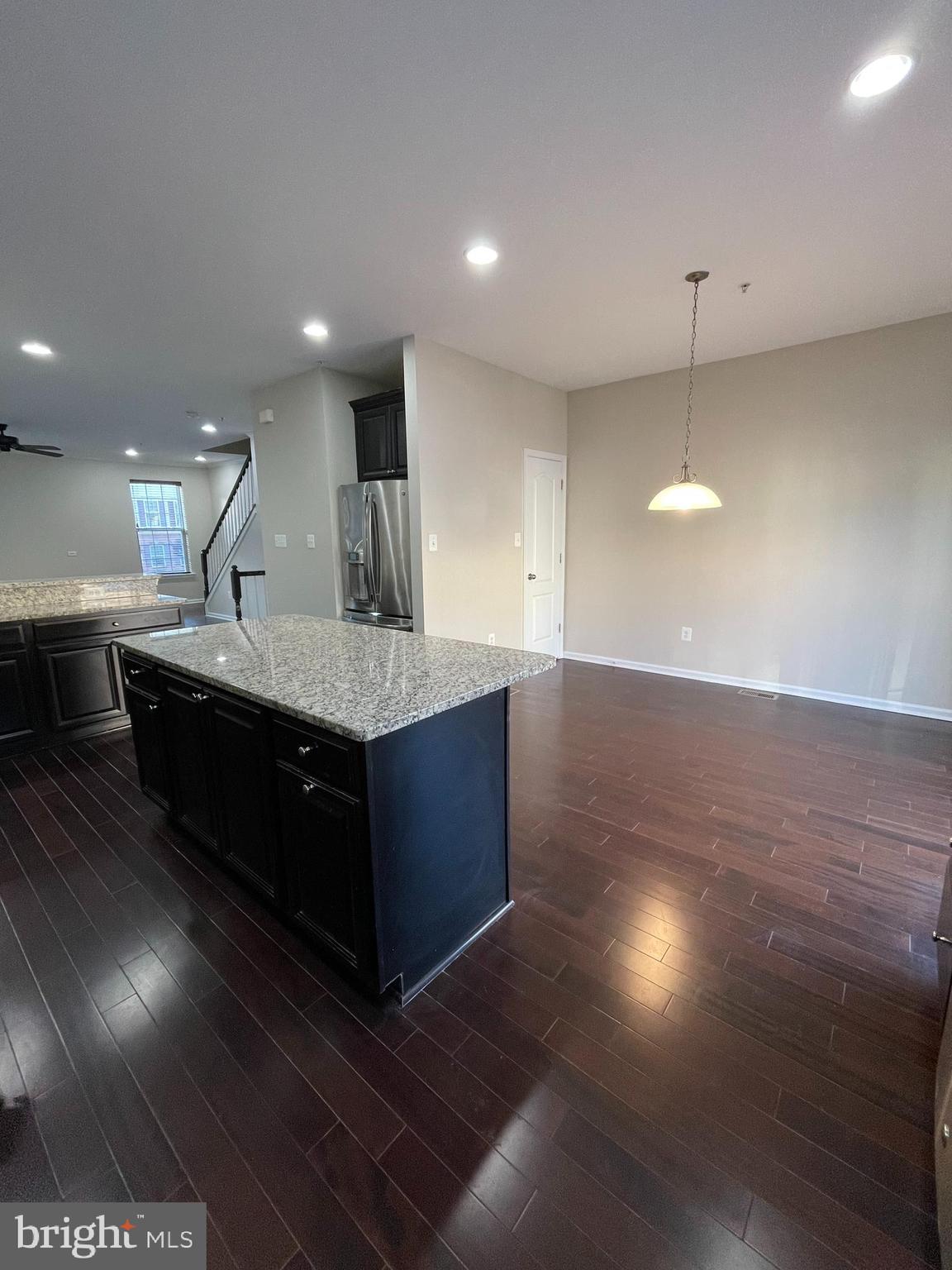 OXFORD SQUARE - Residential Lease