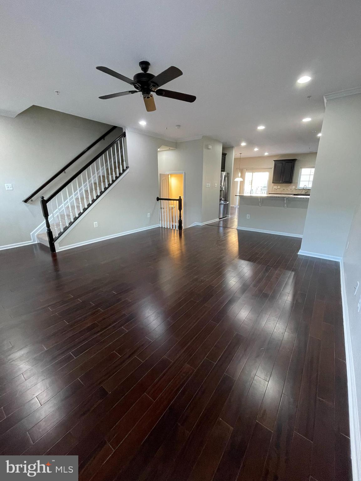 OXFORD SQUARE - Residential Lease