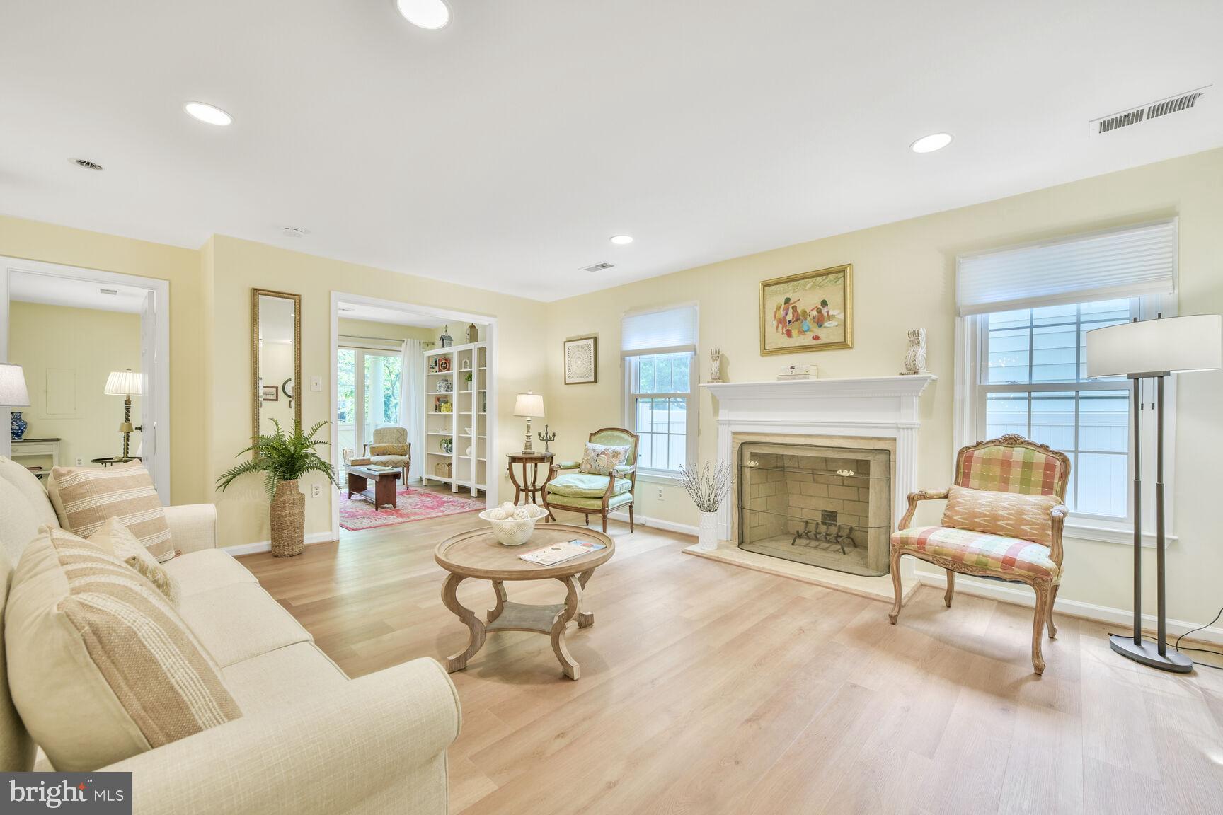 5810 LINDEN SQUARE COURT