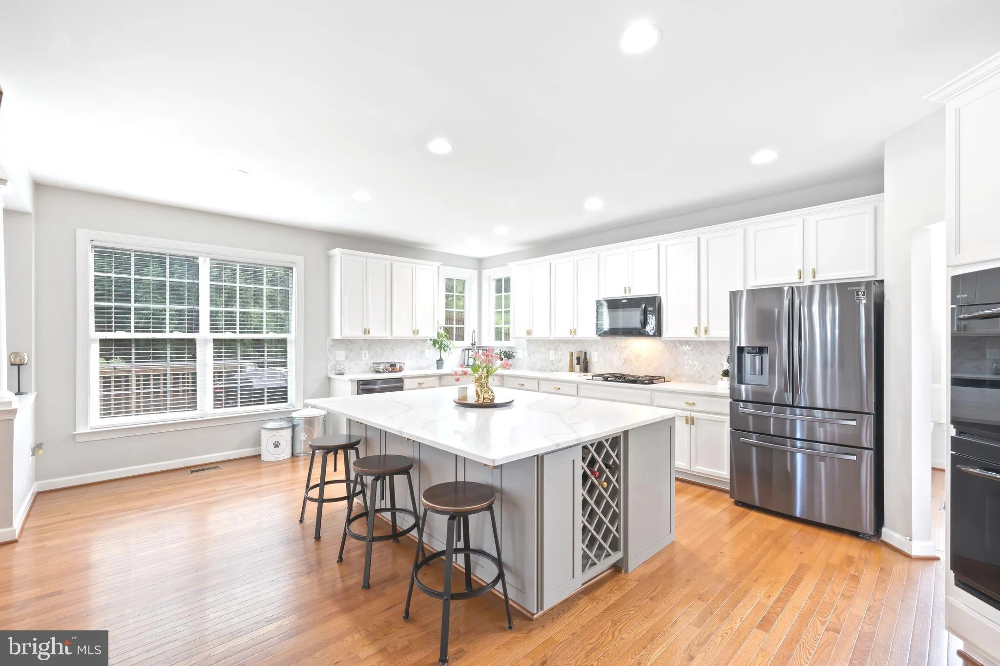 Gainesville, Virginia 20155, United States, 4 Bedrooms Bedrooms, ,4 BathroomsBathrooms,Residential,Contingent,136167