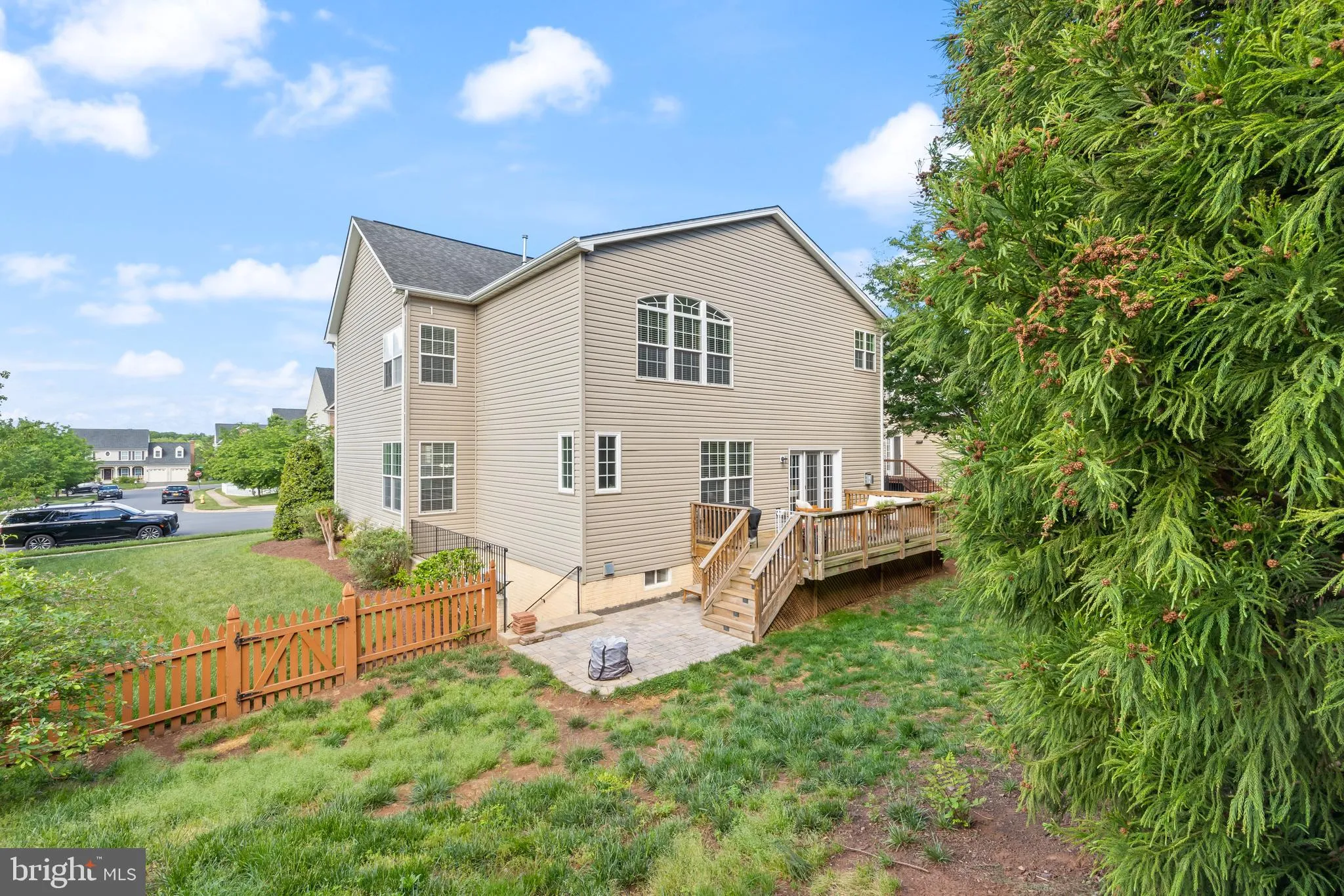 Gainesville, Virginia 20155, United States, 4 Bedrooms Bedrooms, ,4 BathroomsBathrooms,Residential,Contingent,136167