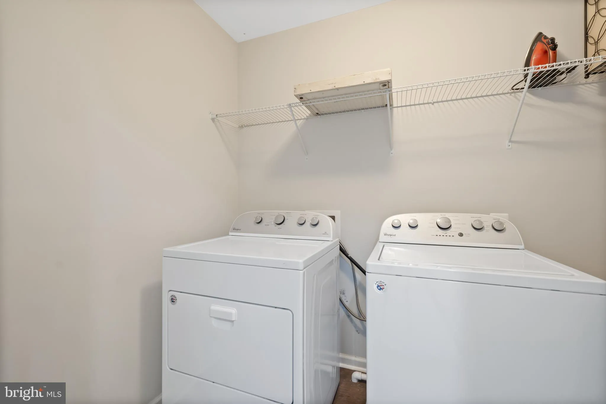 Gainesville, Virginia 20155, United States, 4 Bedrooms Bedrooms, ,4 BathroomsBathrooms,Residential,Contingent,136167