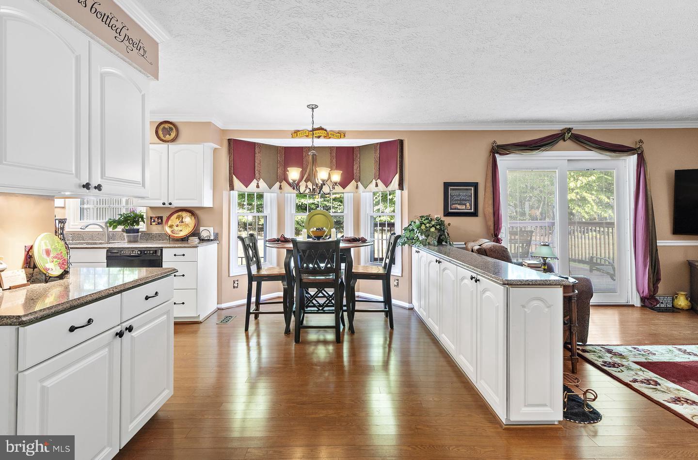 10 BISCAY COURT