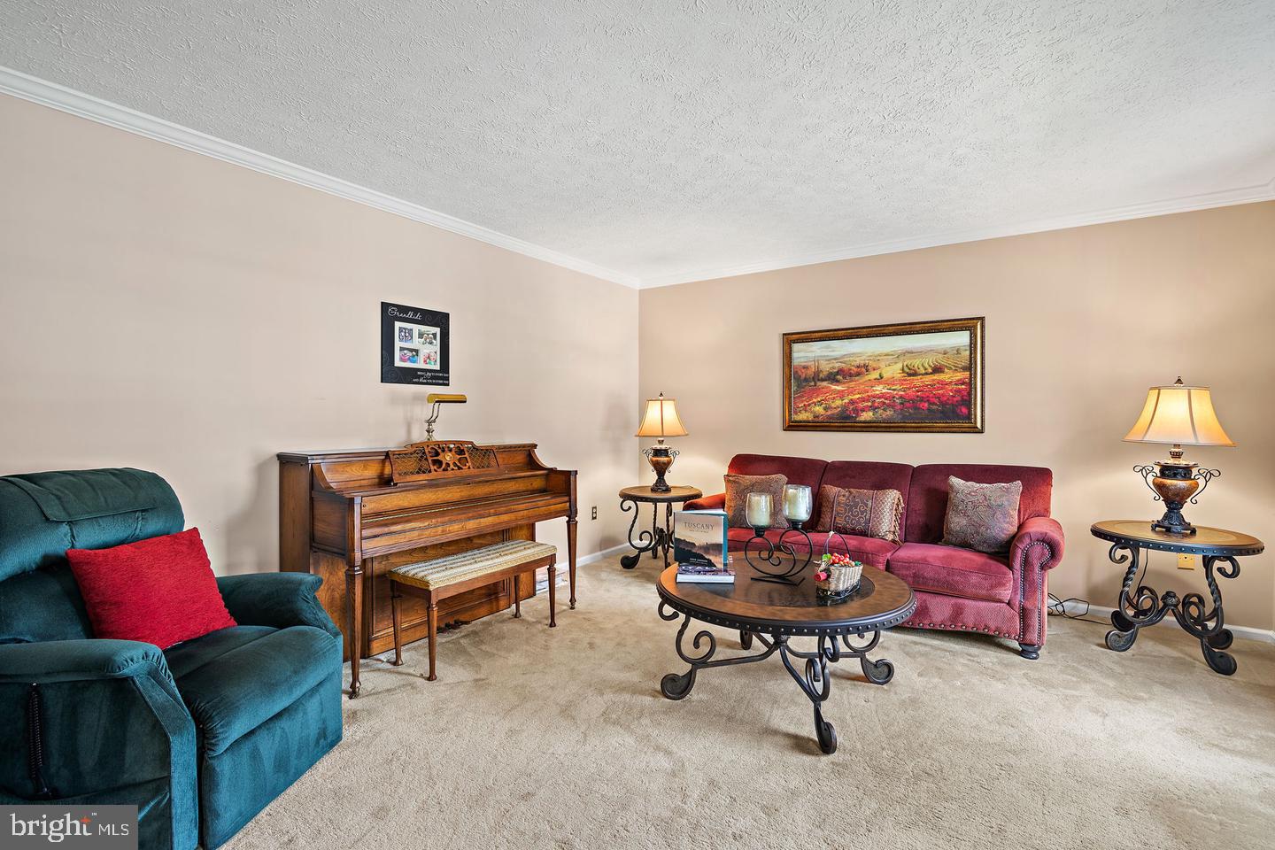 10 BISCAY COURT